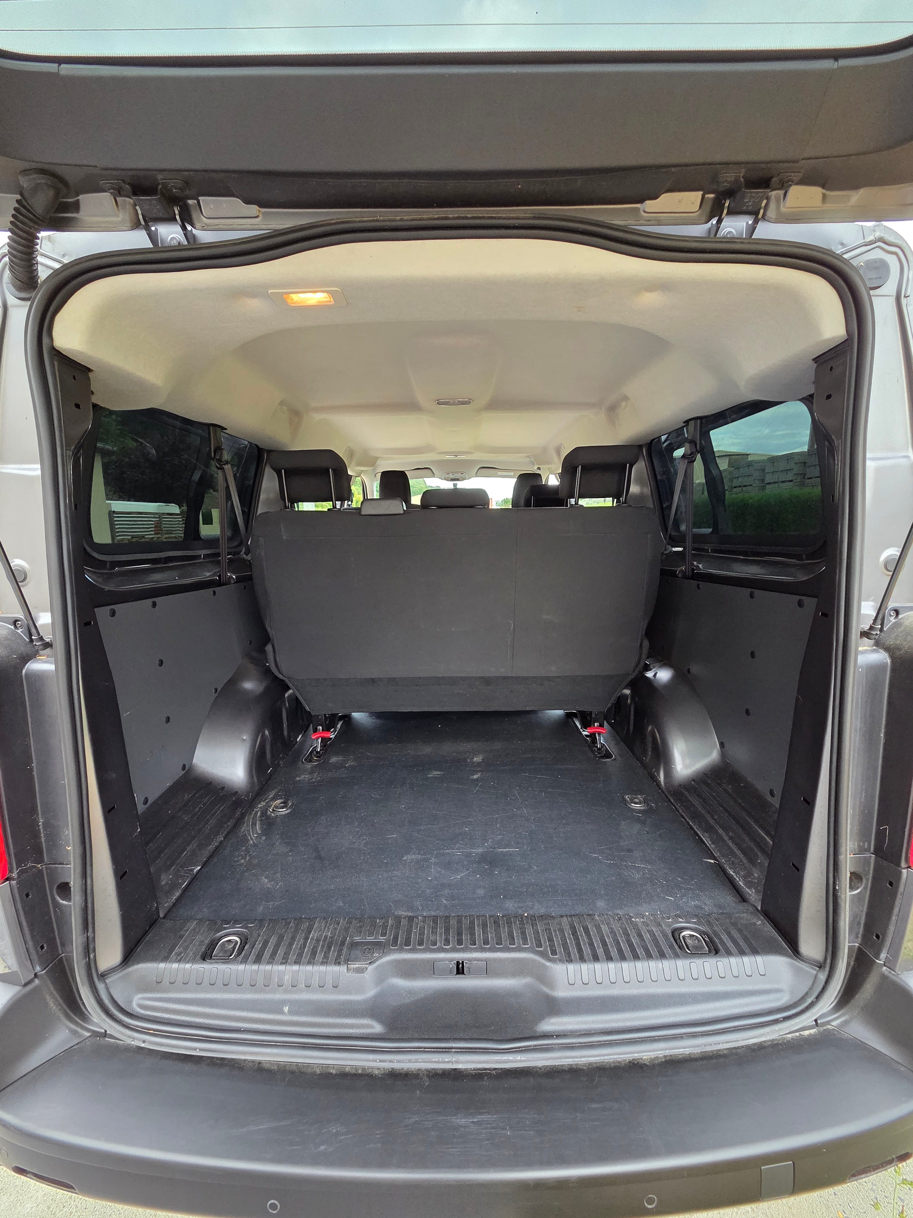 Citroen Jumpy Multispace SpaceTourer avec Pneus neige