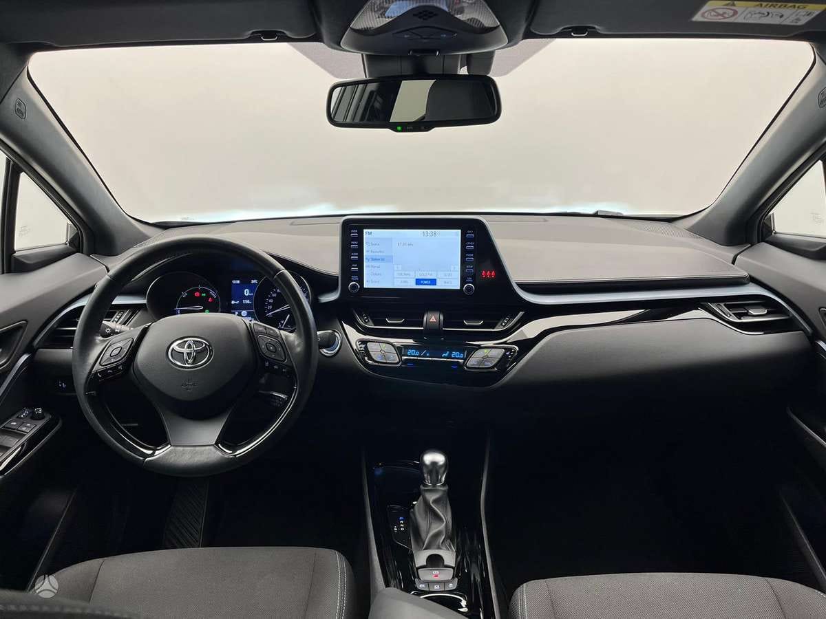 Toyota C-HR Hybrid avec Entrée audio / iPod