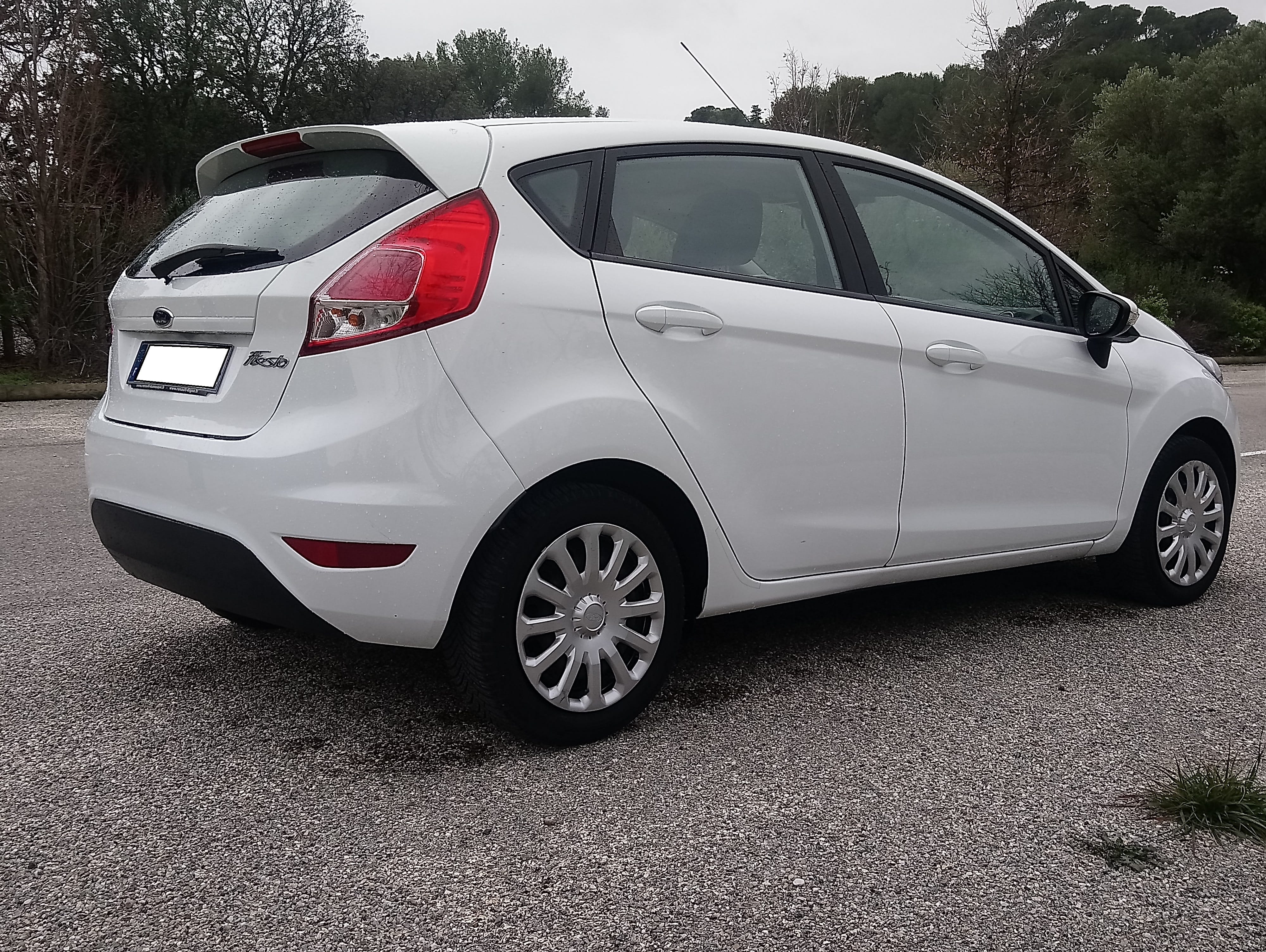 Ford Fiesta VI 5 portes 2014 BLANCHE avec Climatisation