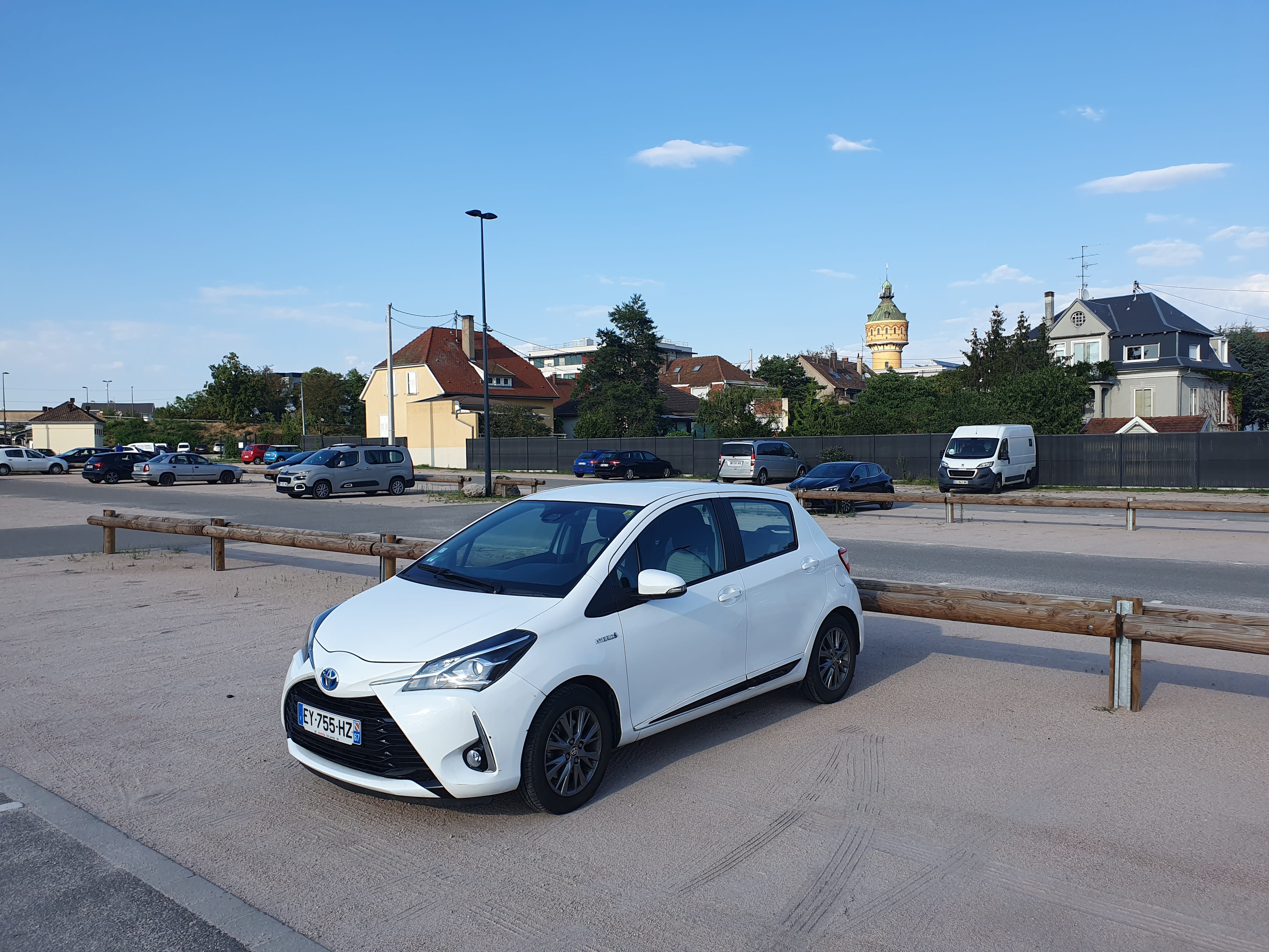 Toyota Yaris Hybride, 2018, Essence 95 / Électrique (hybride), automatique