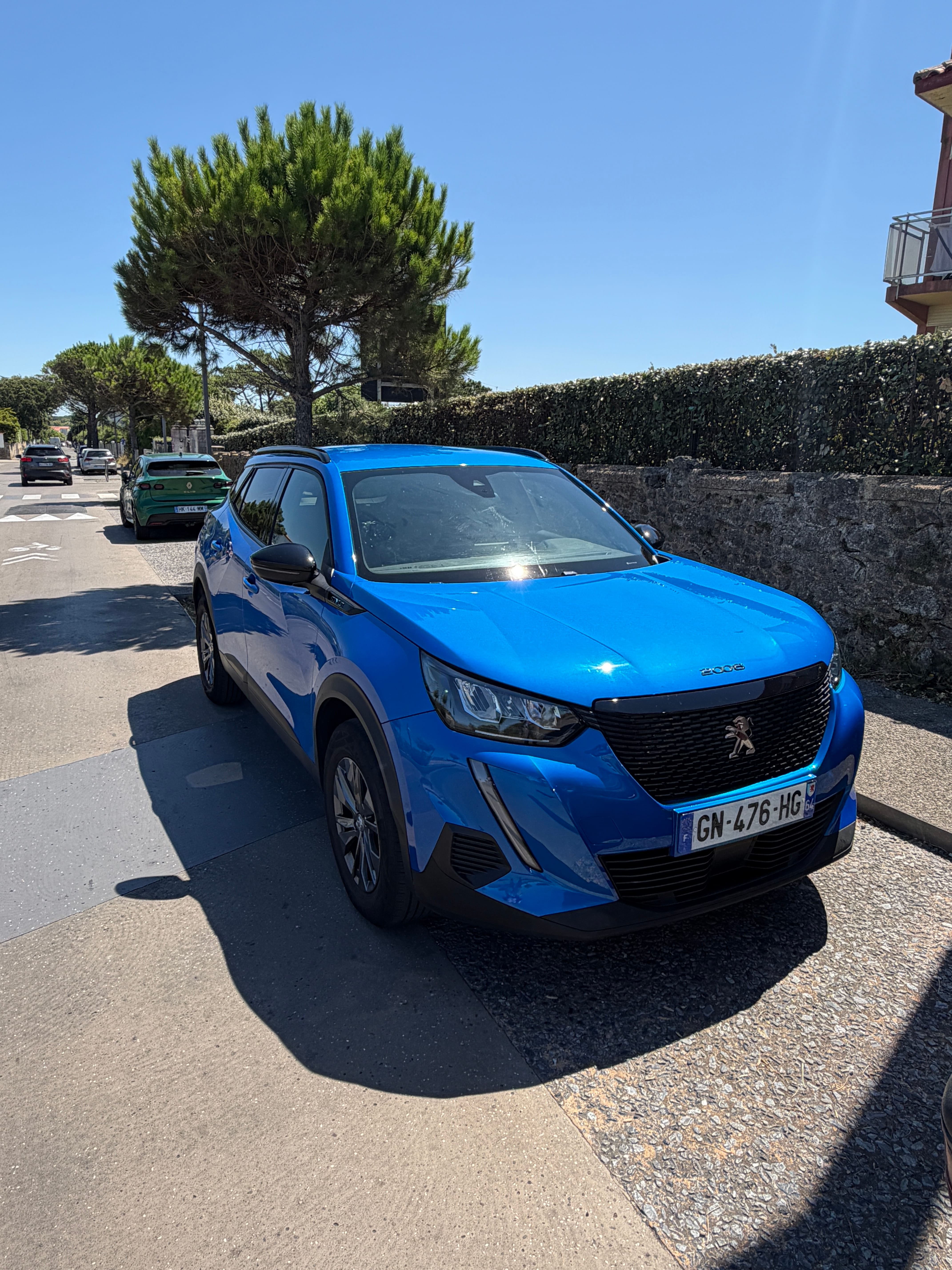 Peugeot 2008 + Parking Grande Plage, 2023, Essence 95, automatic