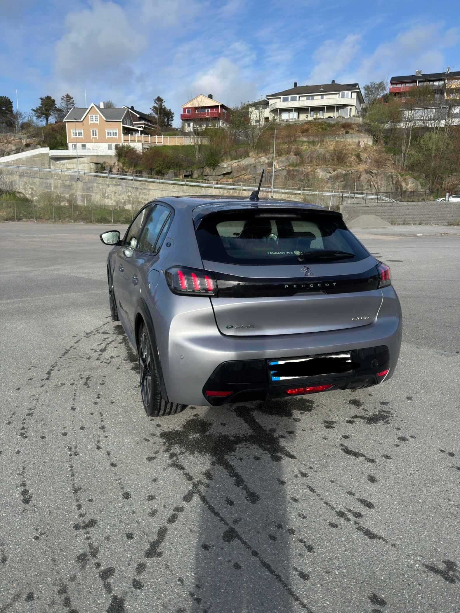 Peugeot e-2008 med Ryggekamera