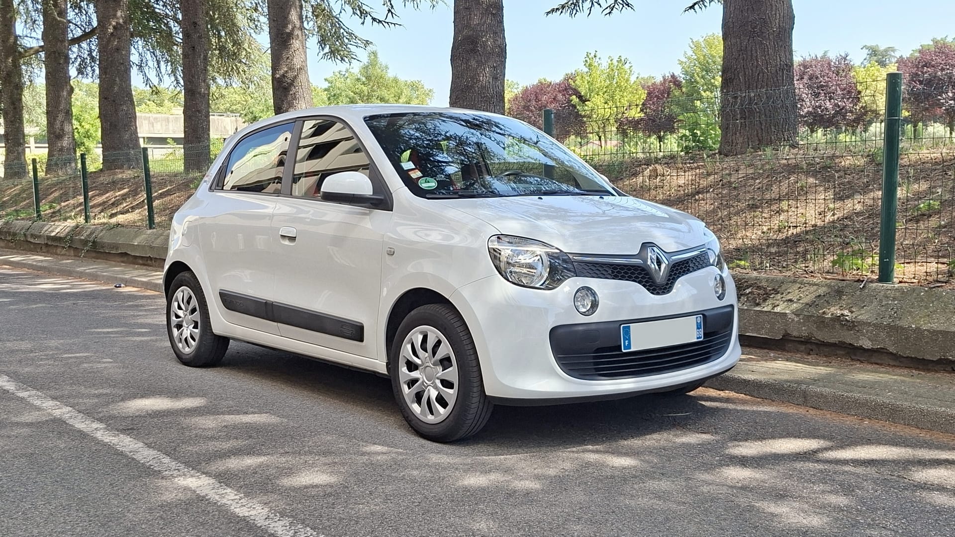 Renault Twingo III - Crit'Air 1 avec Autoradio