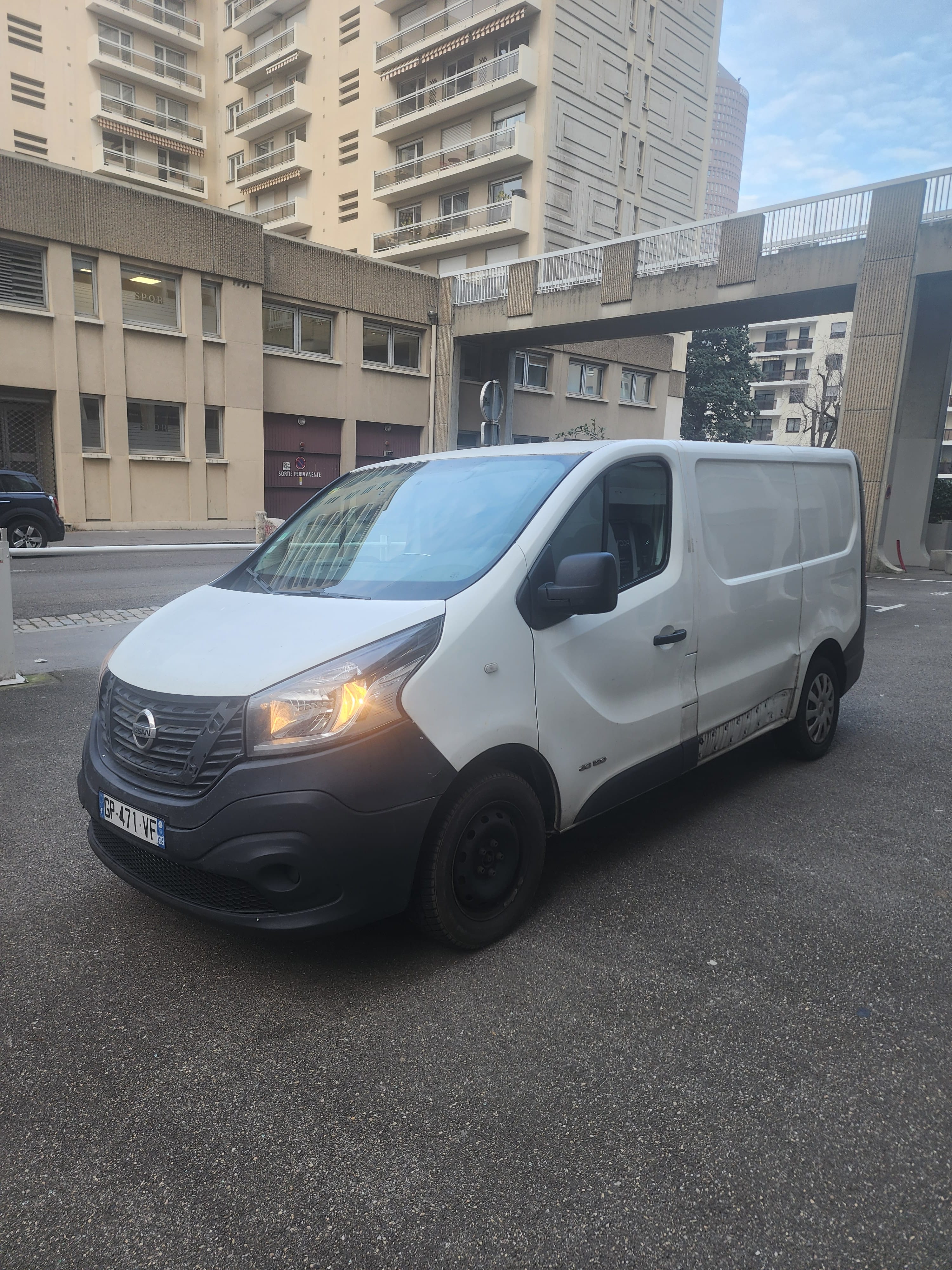 Nissan NV300 idem Trafic, faible consommation, climatisation, 2018, Diesel