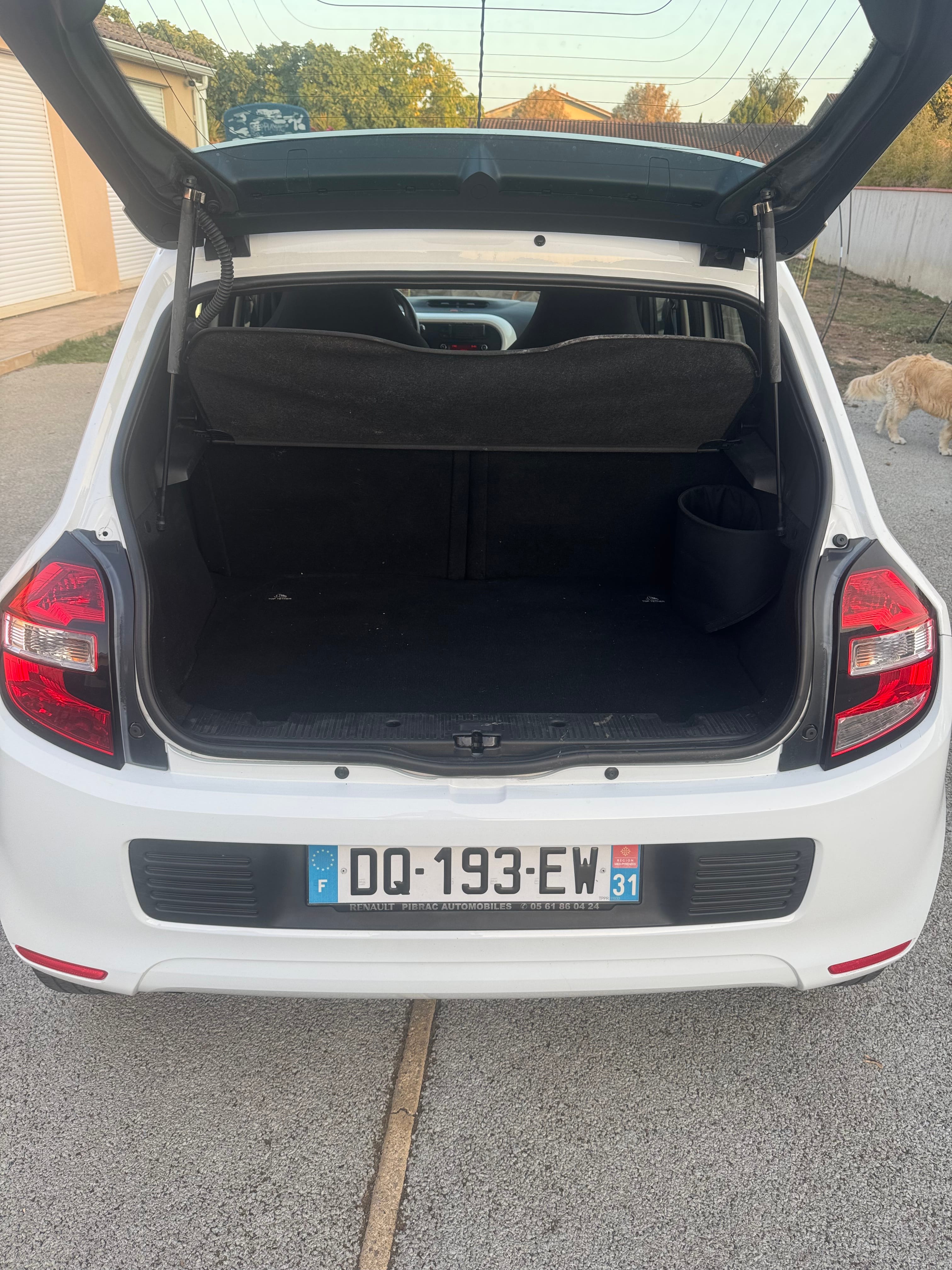 Renault Twingo avec Autoradio