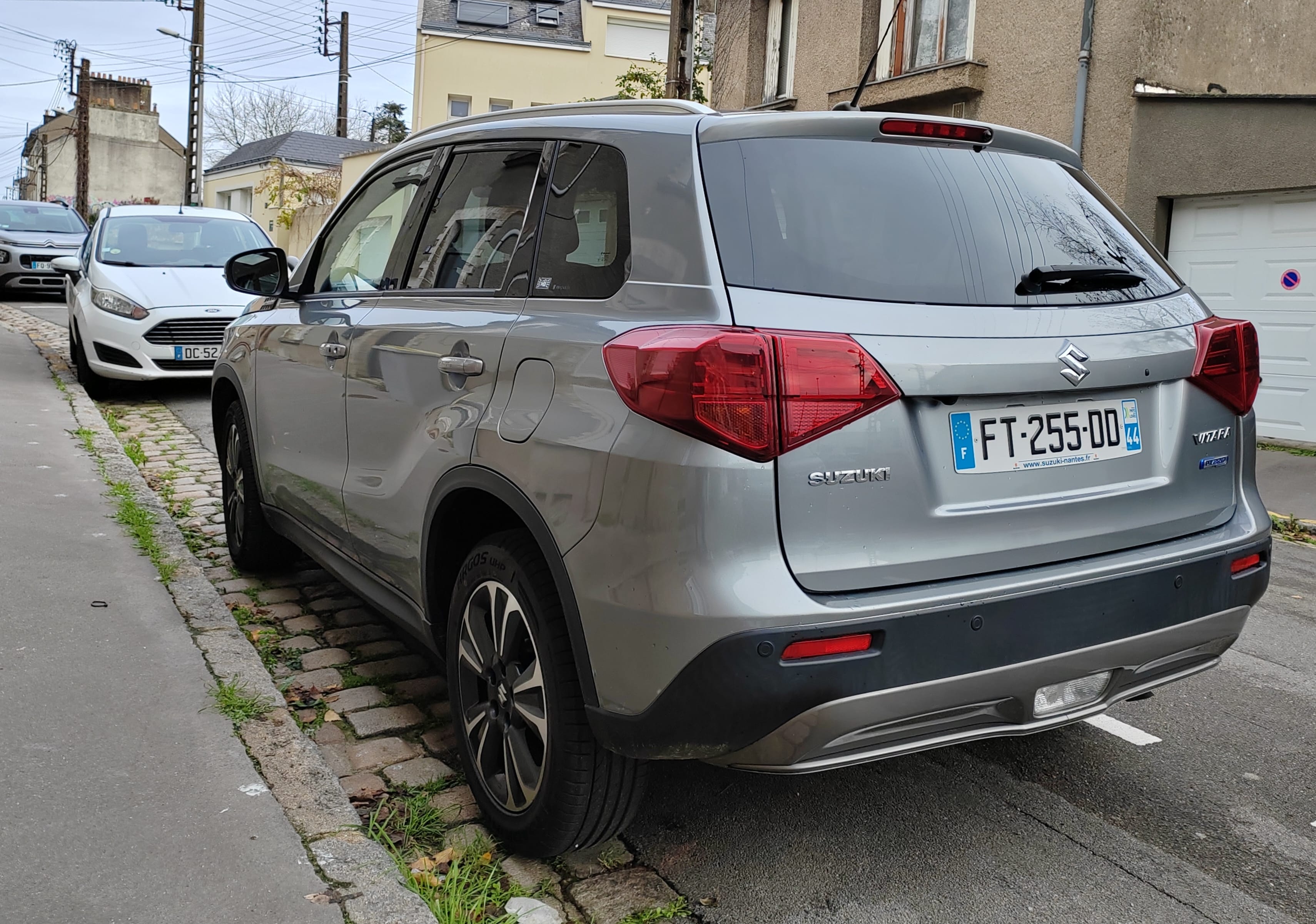 Suzuki Vitara 1.4 Boosterjet Hybride/Essence Finition Style 129cv avec Climatisation