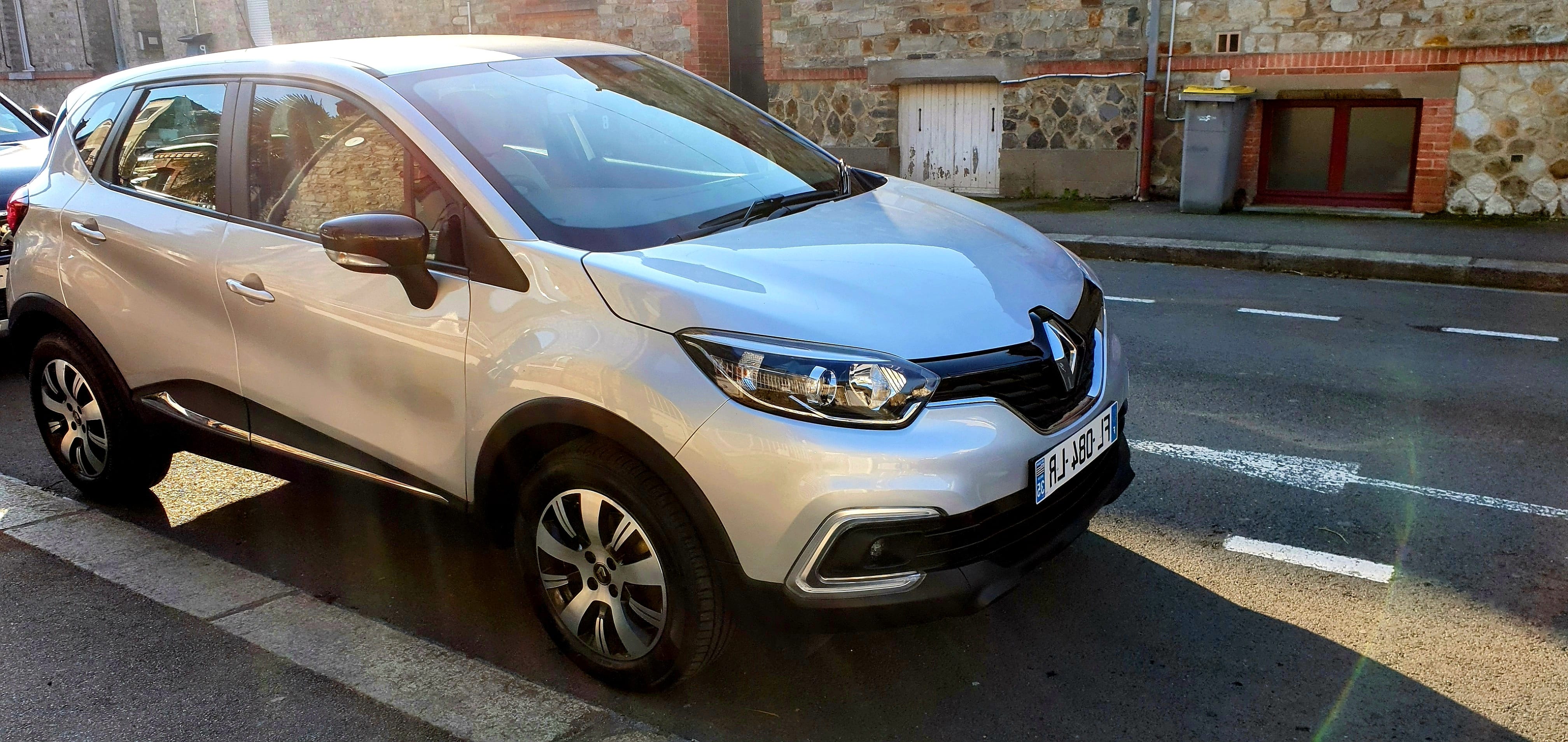 Renault Captur TCe 90 + Sièges auto, 2019, Essence 95