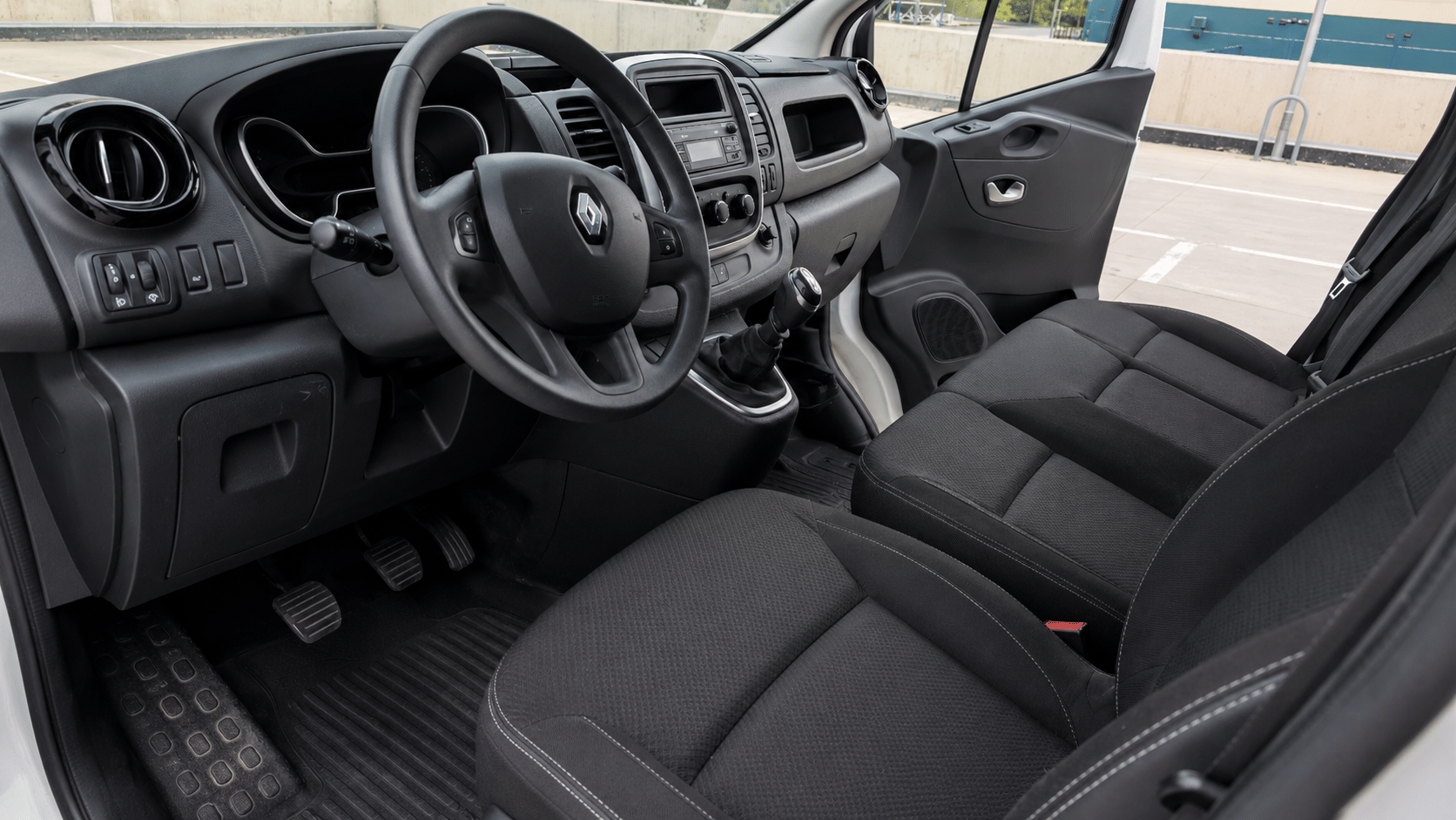 Renault Trafic 2.0 tdci con Audio Bluetooth