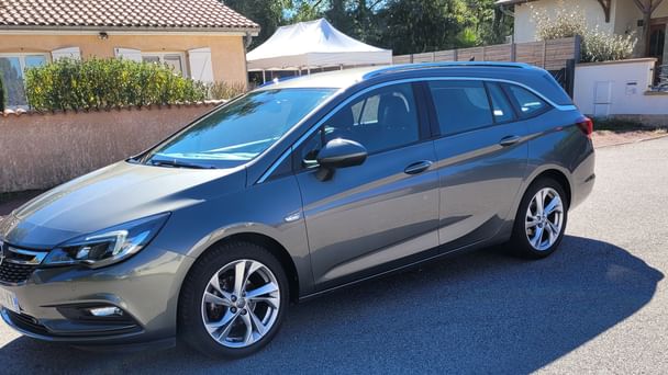 Opel Astra Break Tres bien équipée, 2019, Essence 95
