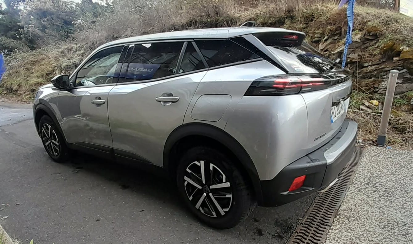 Peugeot 2008 1.2 avec Climatisation