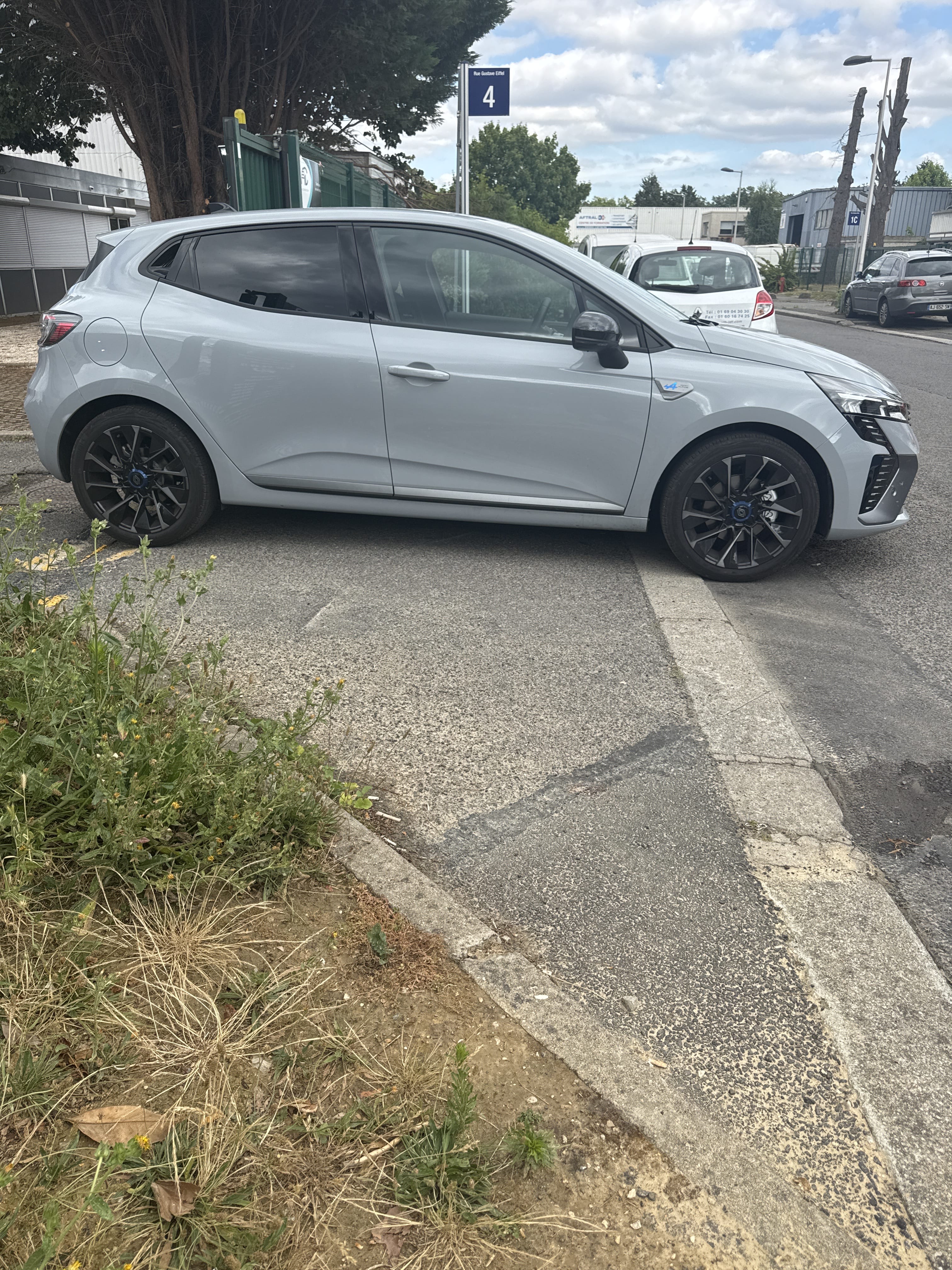 Renault Clio E-tech avec Climatisation