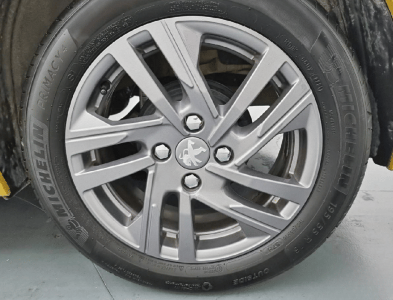 Peugeot 208 con Audio Bluetooth