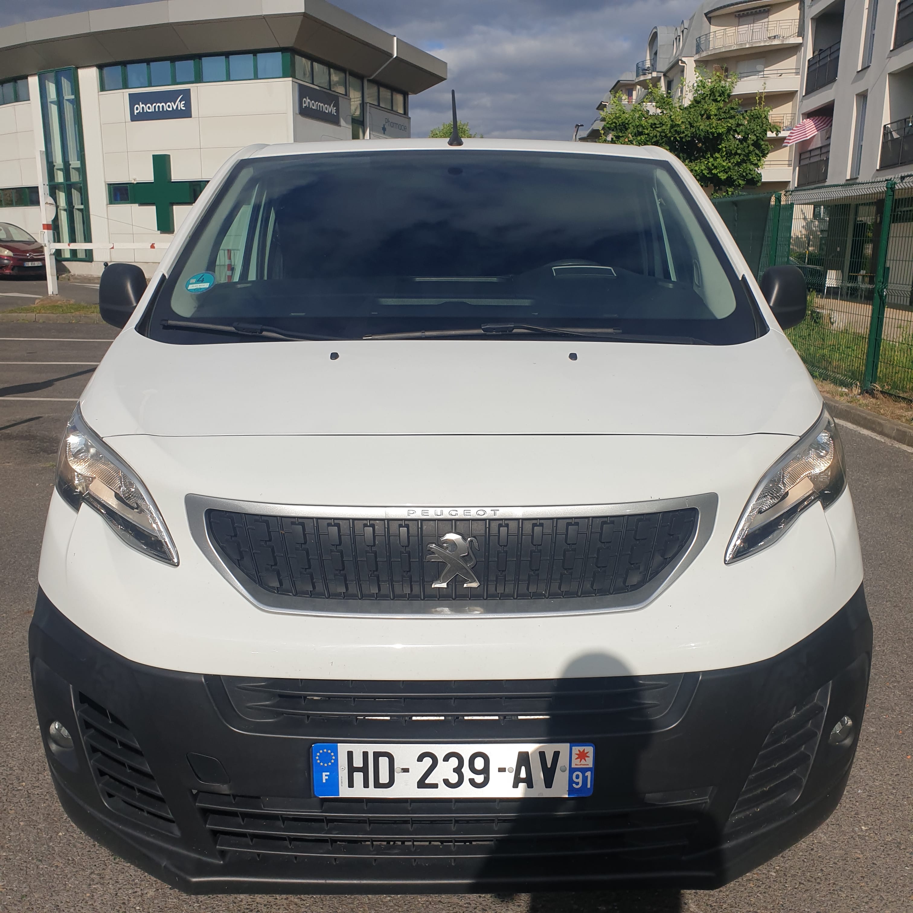 Peugeot Expert avec Attelage