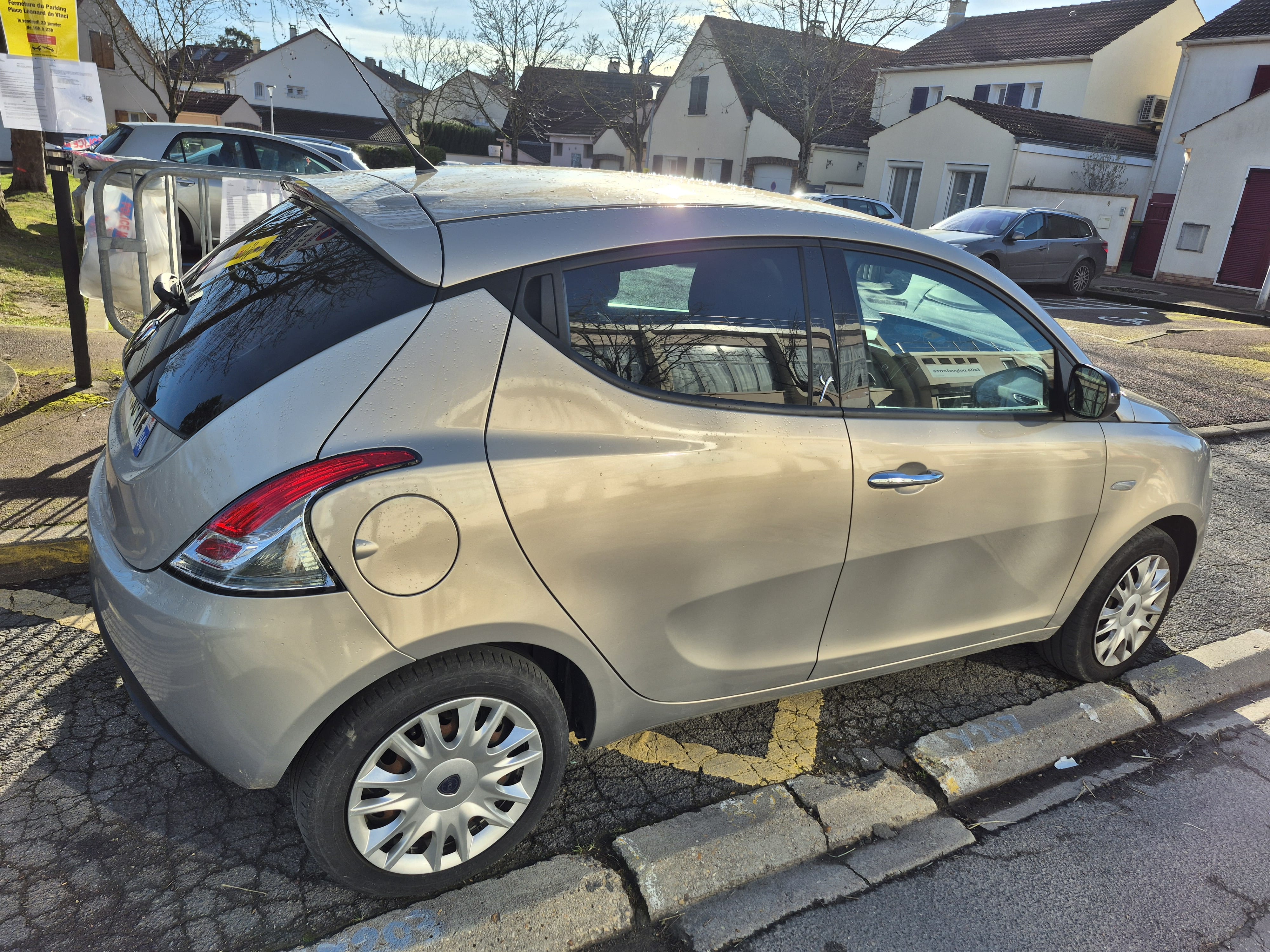 Lancia Ypsilon avec Climatisation