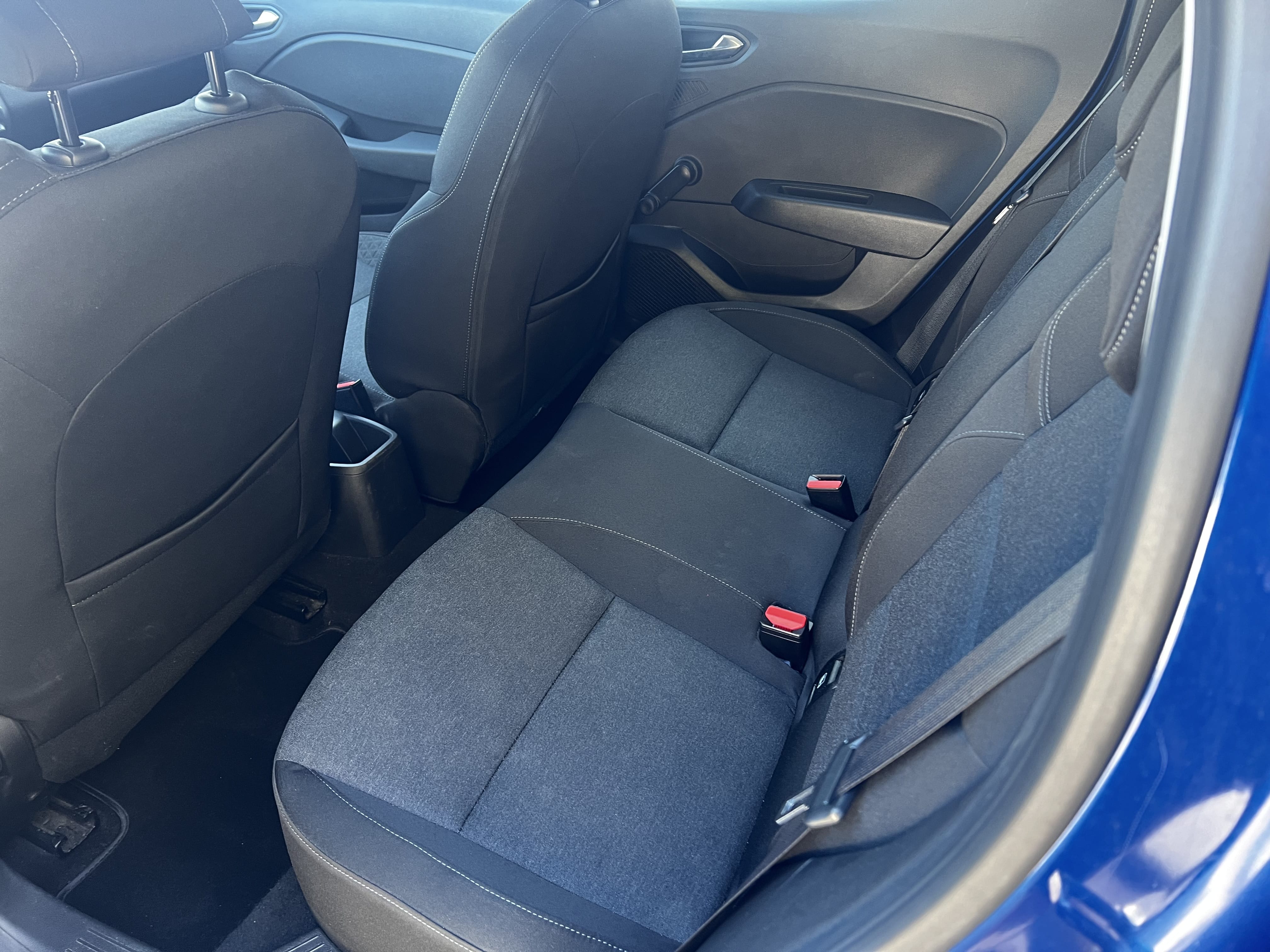 Renault Clio avec Siège bébé