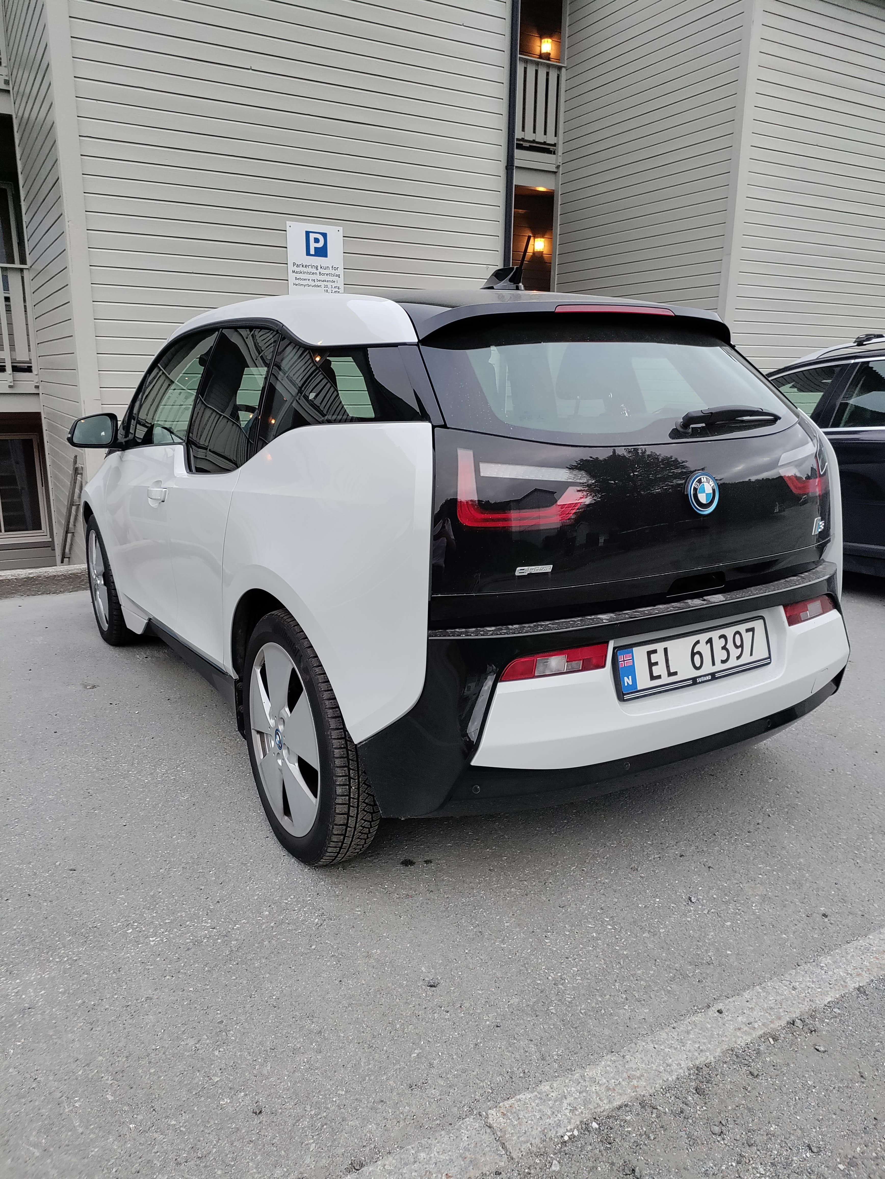 BMW i3 med Babysete