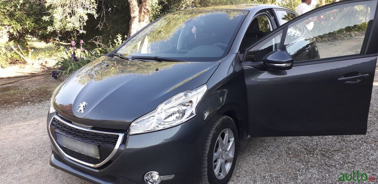 Peugeot 208 avec Pneus neige