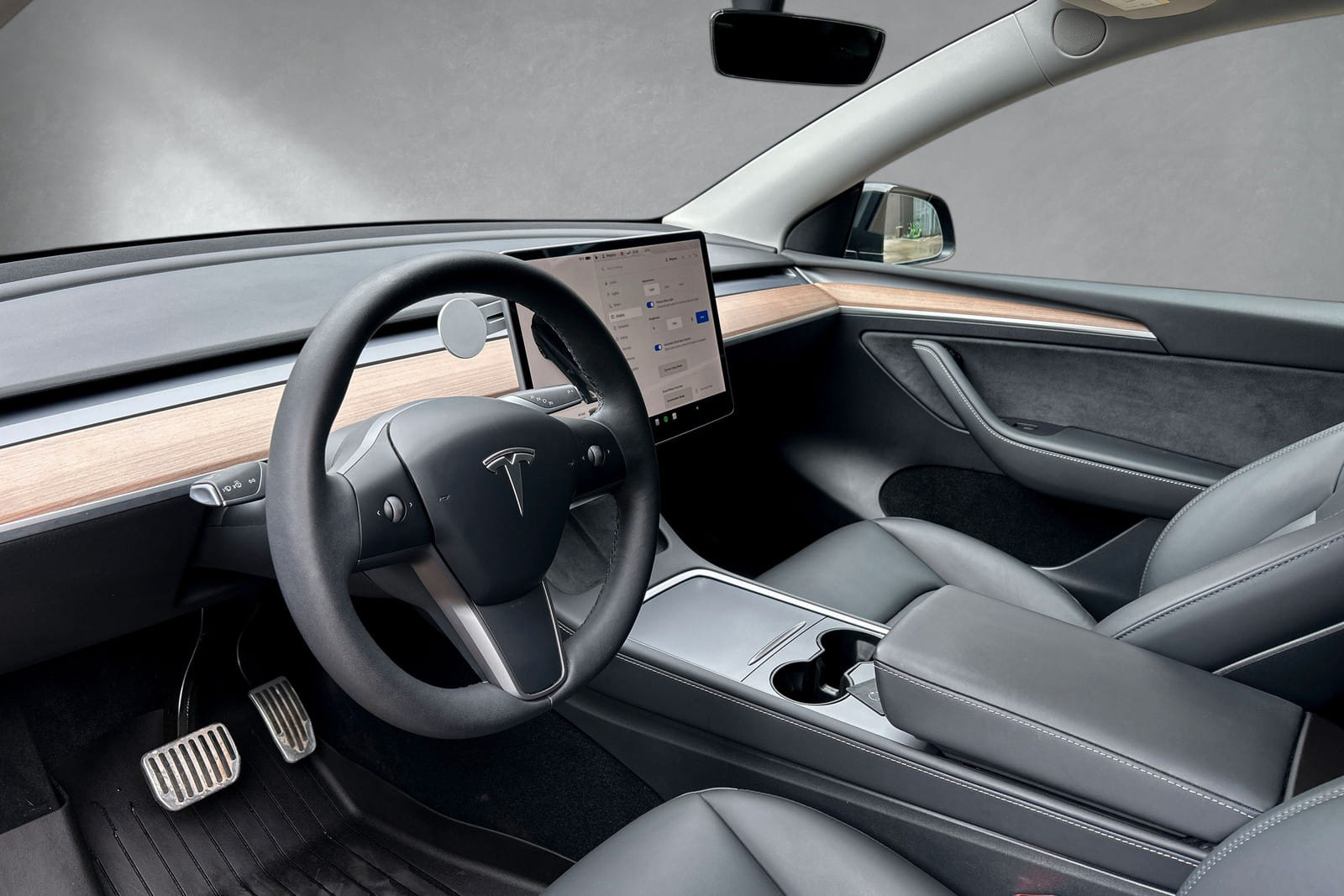 Tesla Model Y Long Range mit Tempomat