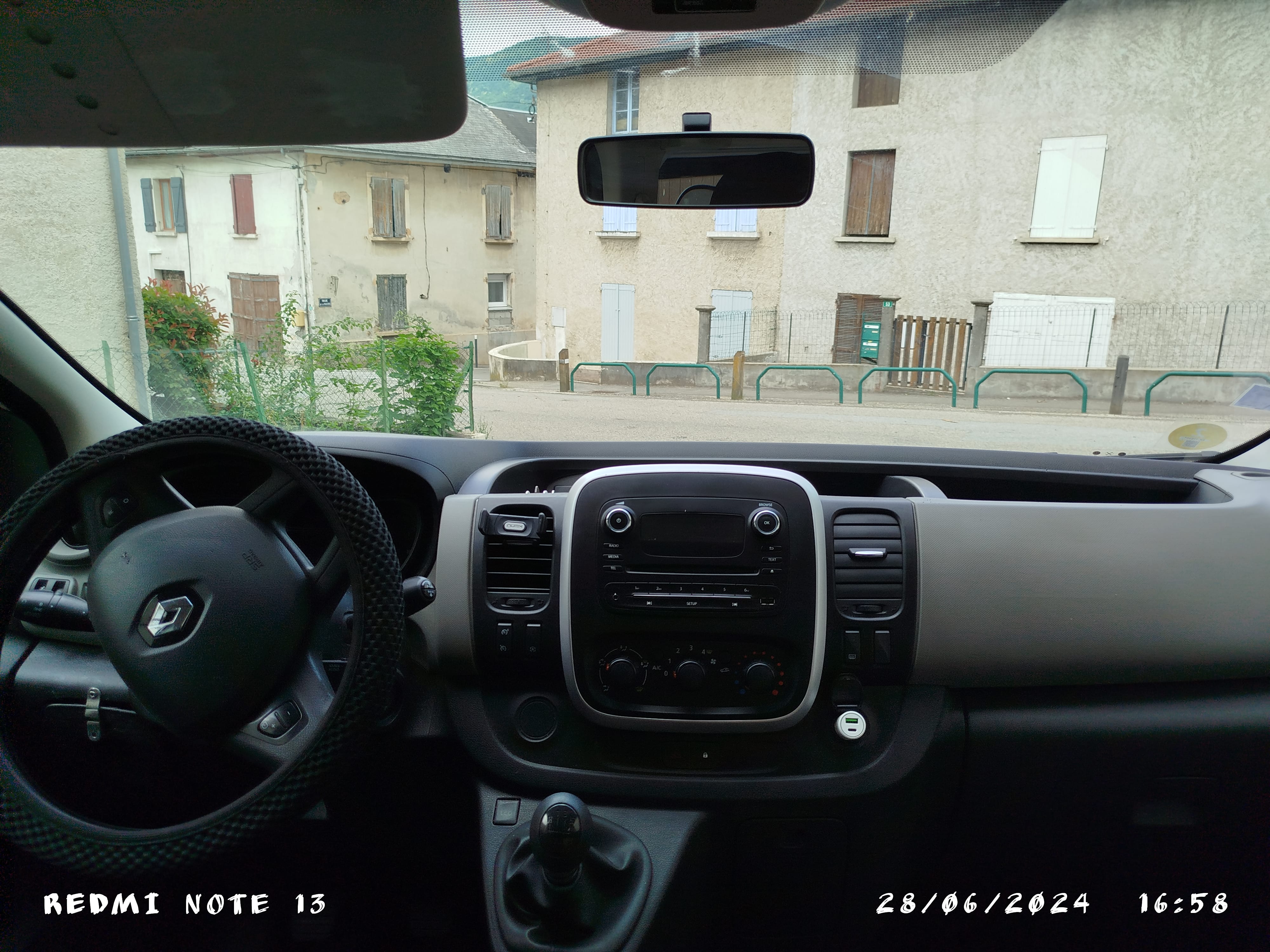 Renault Trafic avec Attelage