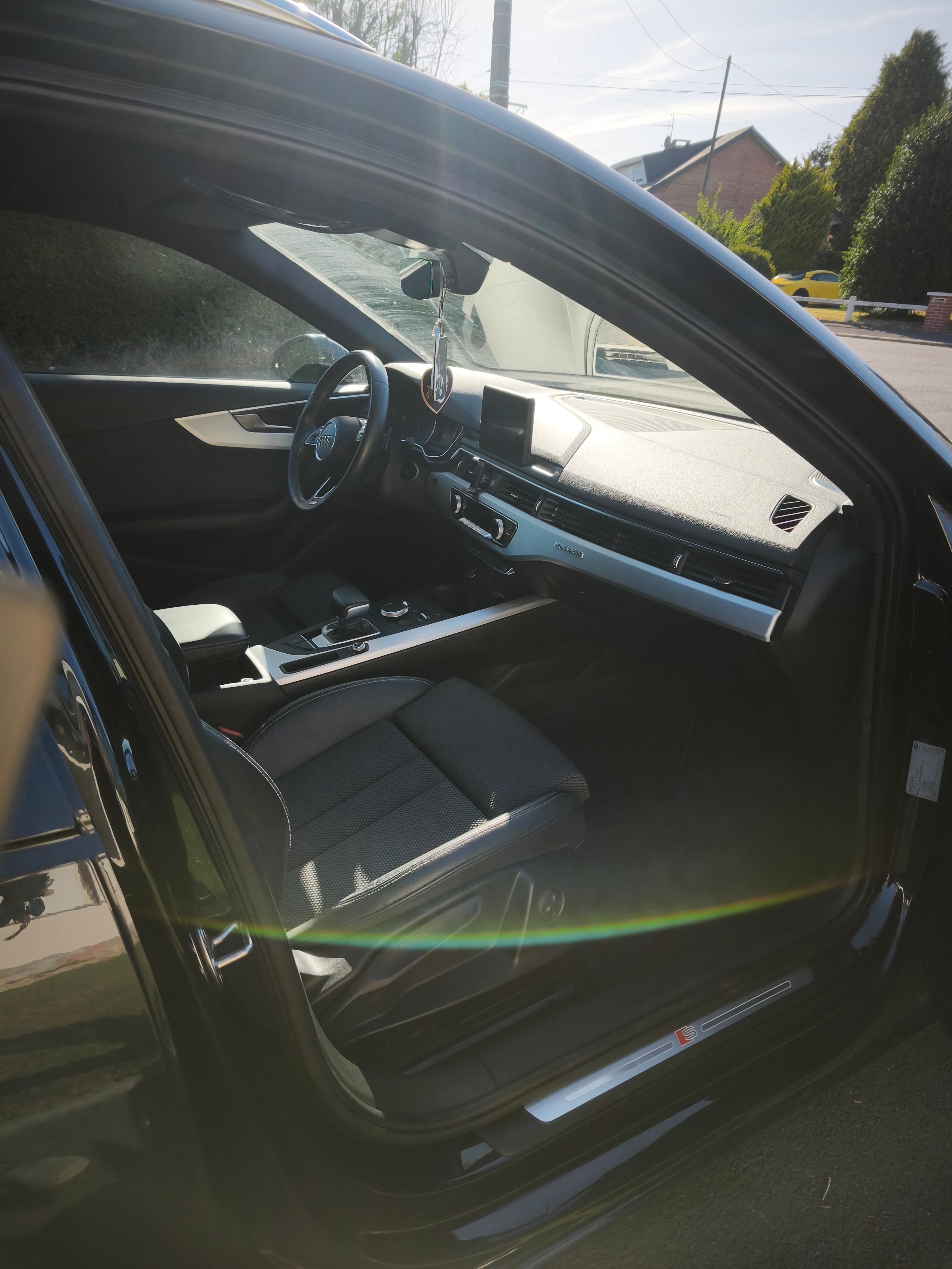 Audi A4 2.0T Quattro avec Climatisation