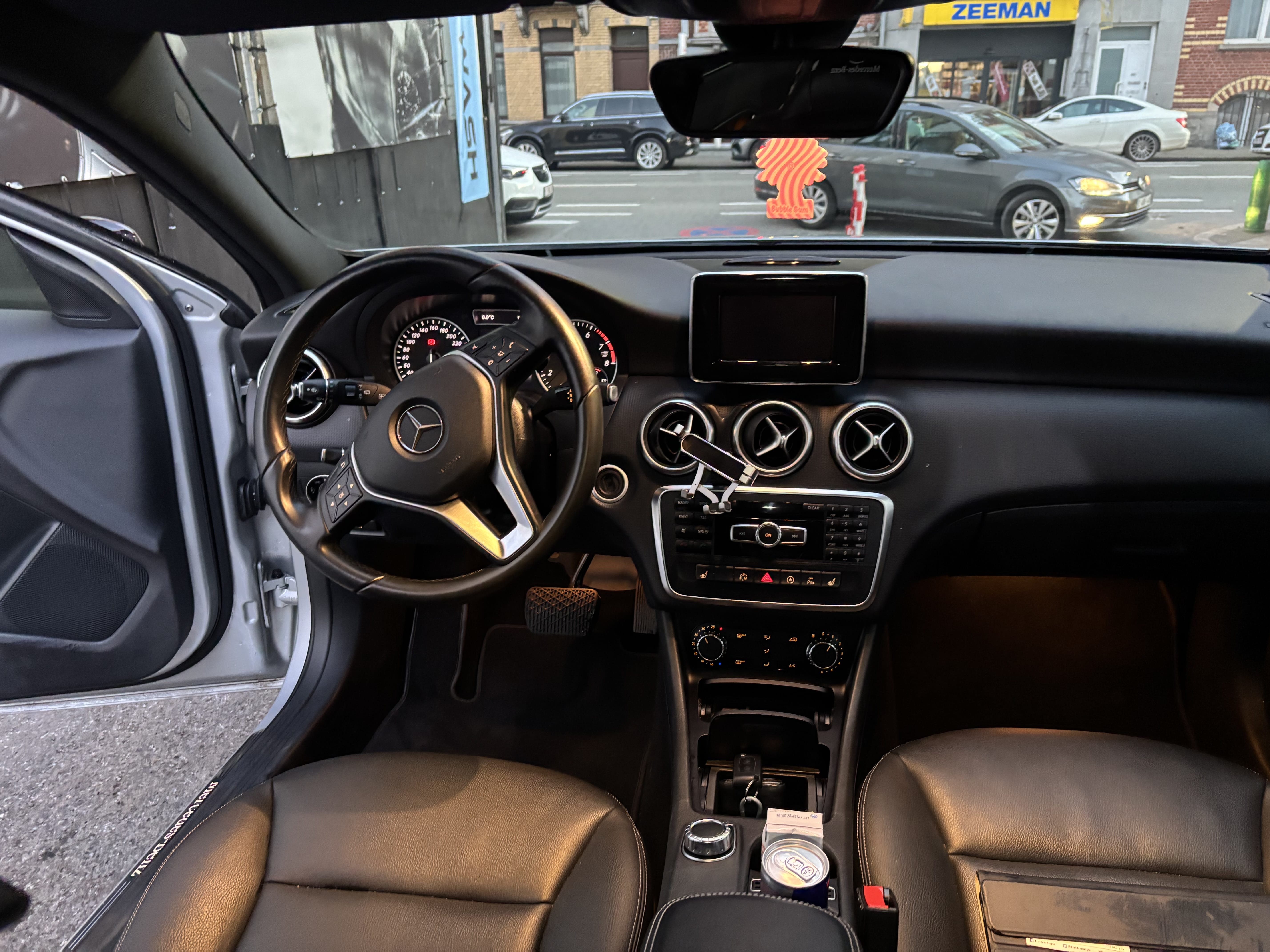 Mercedes-Benz Classe A 180 avec GPS