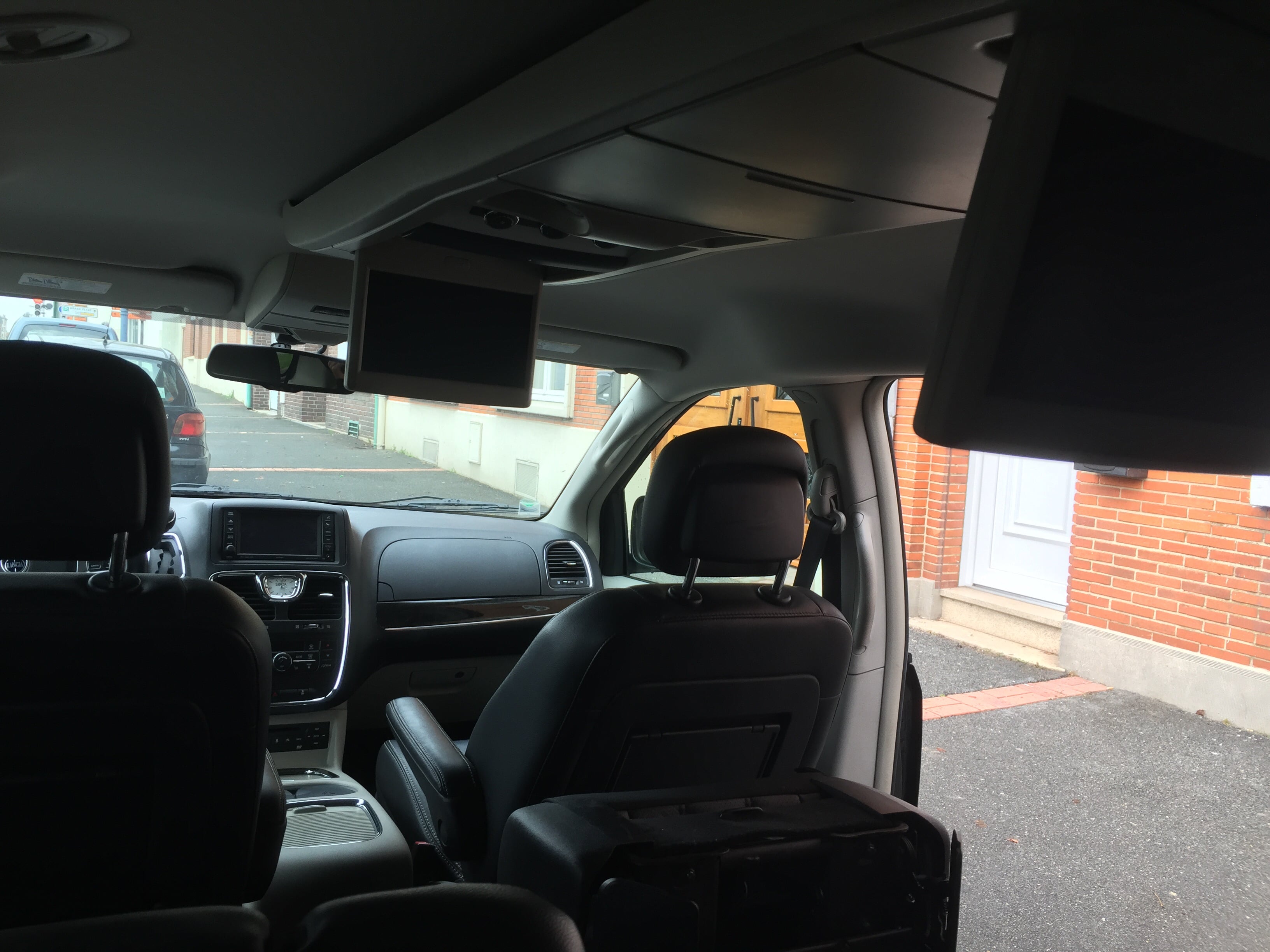 Lancia Voyager avec GPS