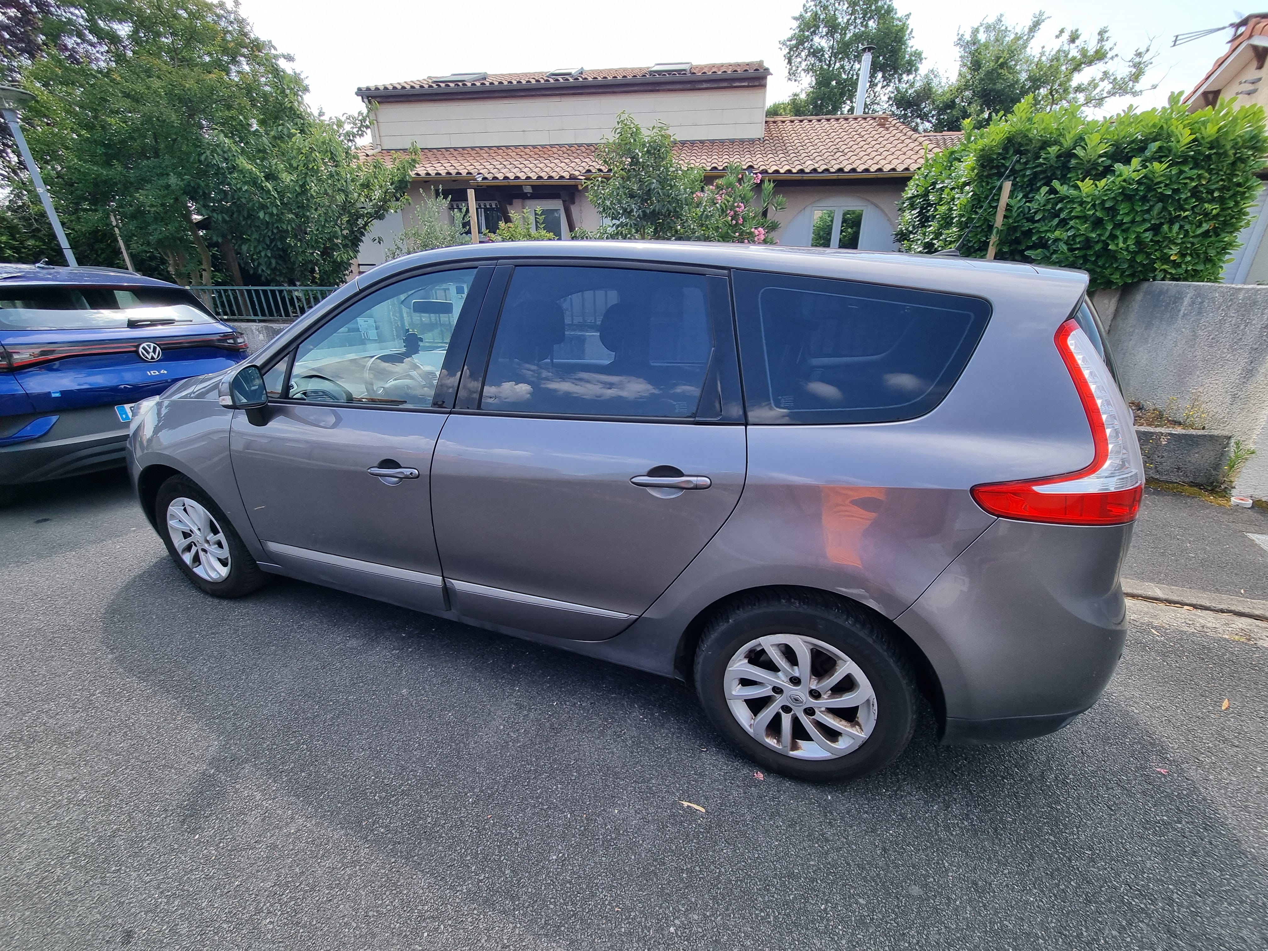 Renault Grand Scenic avec Climatisation