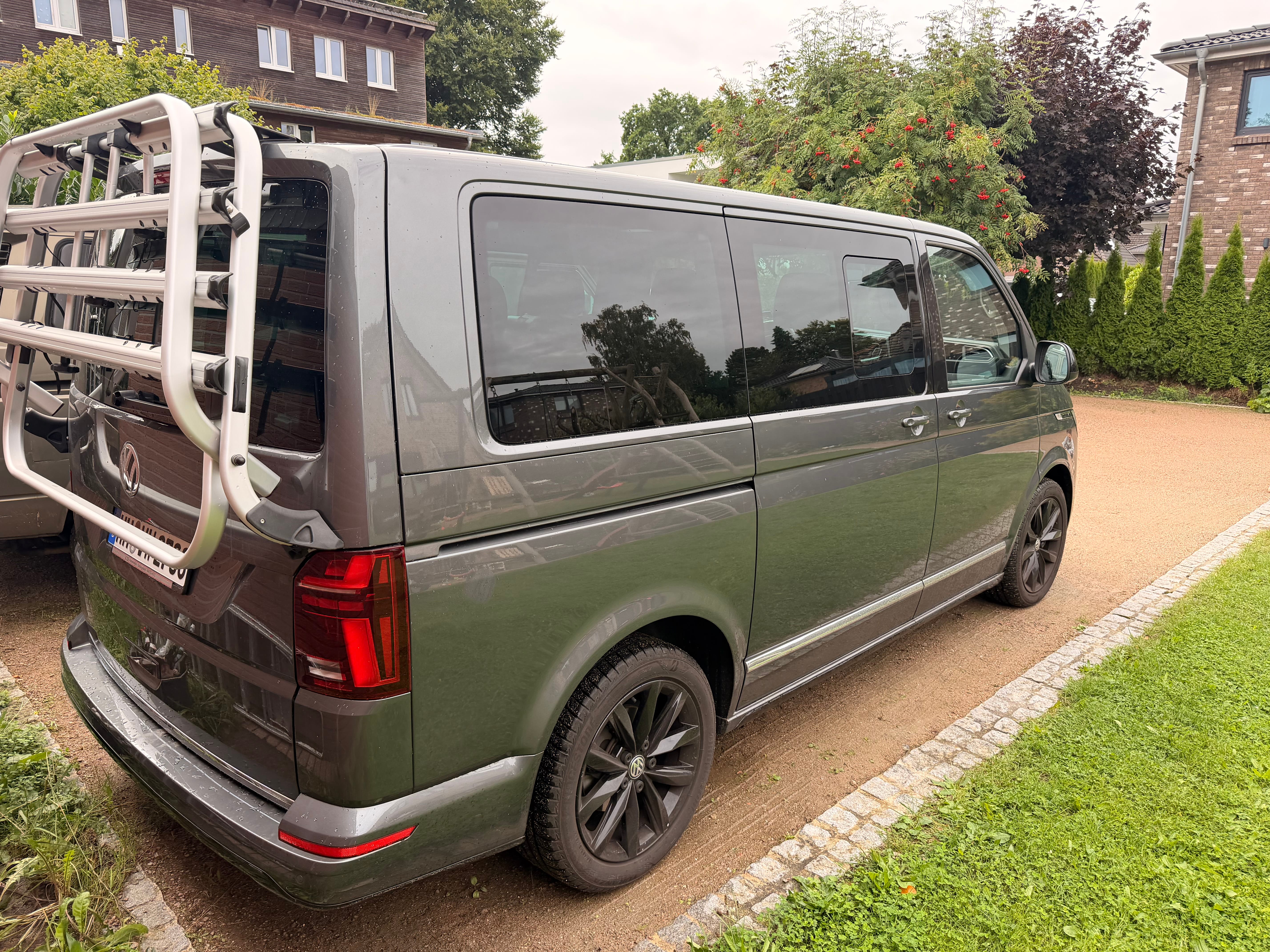 Volkswagen Multivan 7-Sitzer con Cámara de marcha atrás