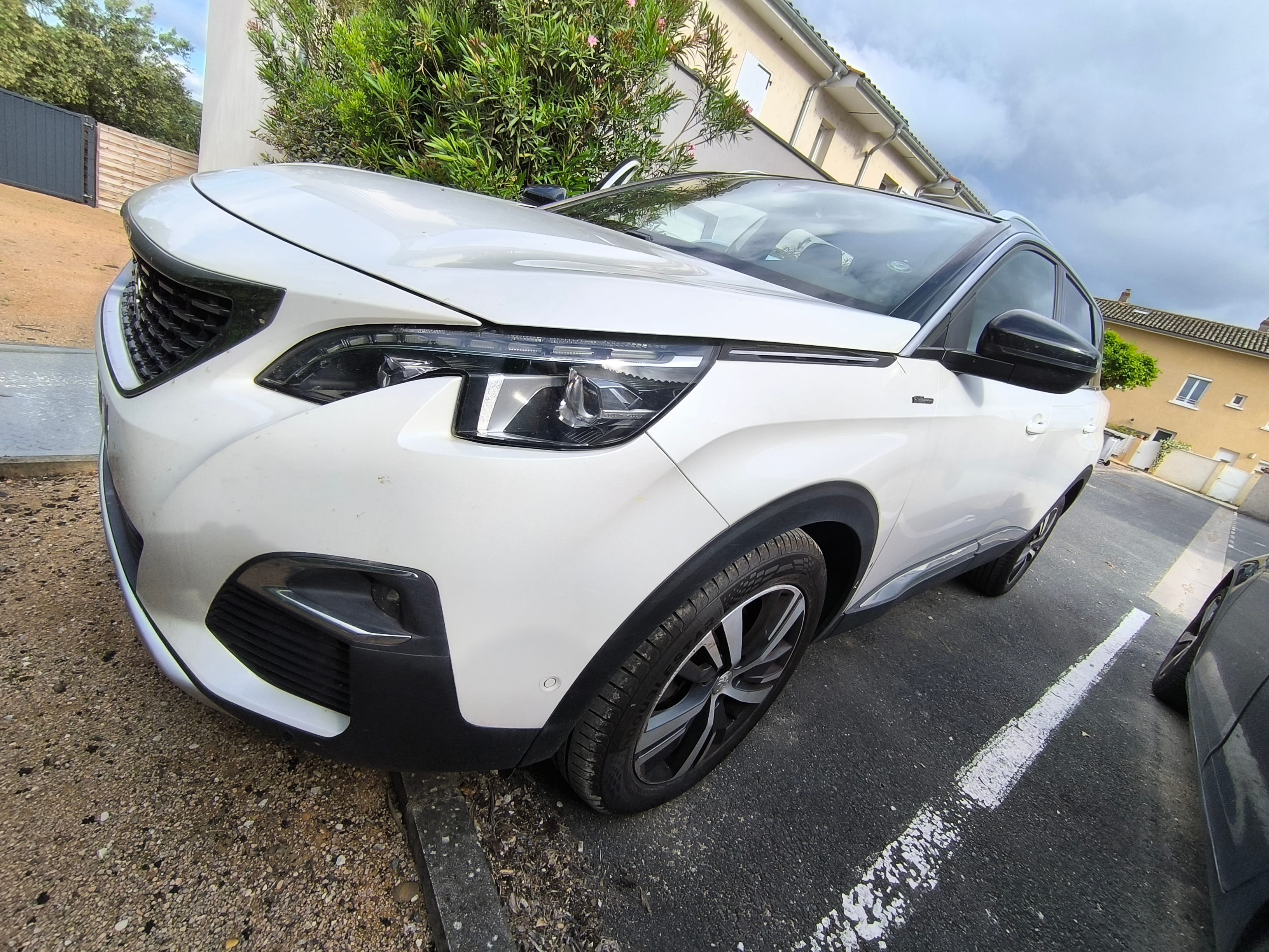 Peugeot 5008 7places, 2017, Essence 95, 7 places
