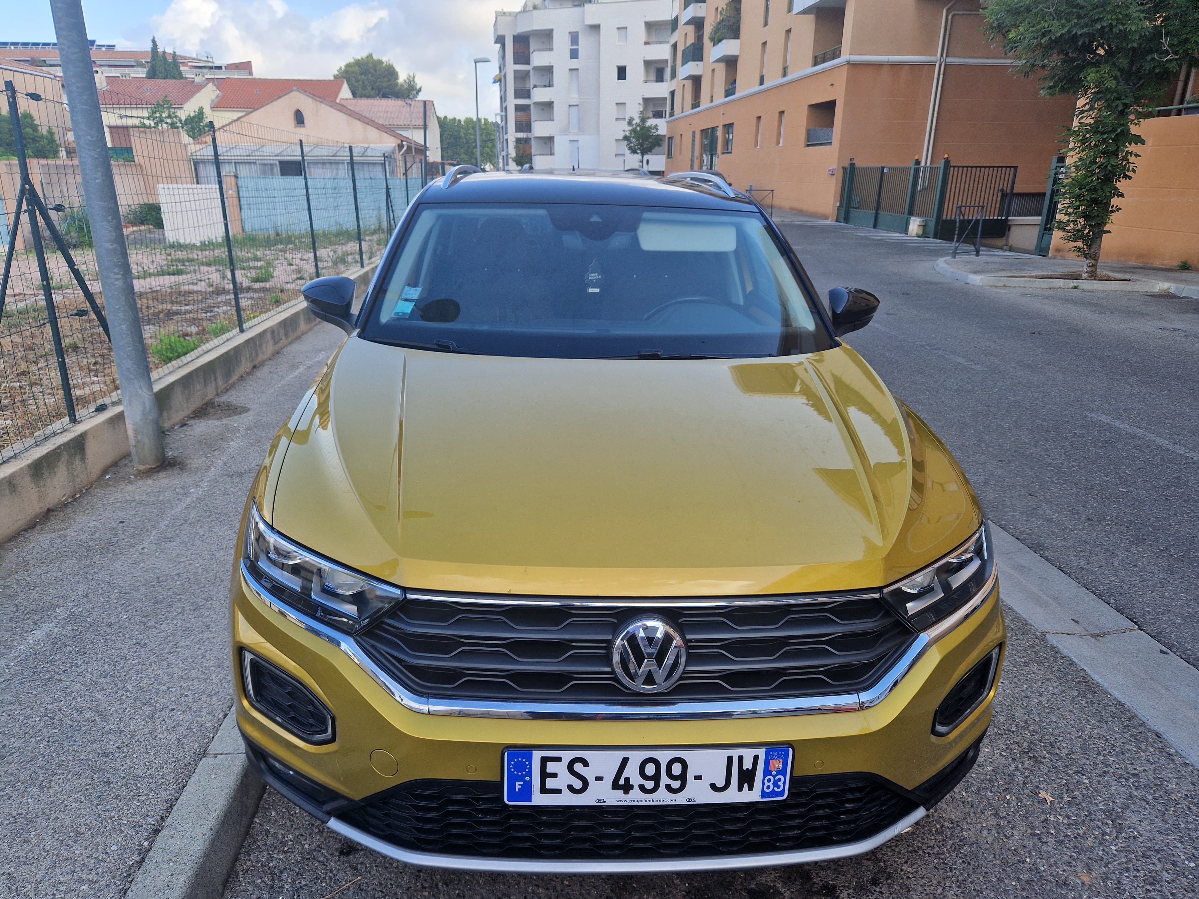 Volkswagen T-Roc Essence 1.0 avec Climatisation
