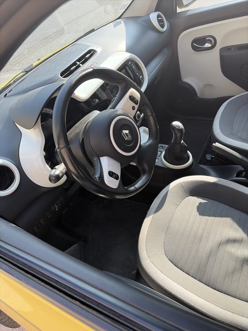 Renault Twingo III avec GPS