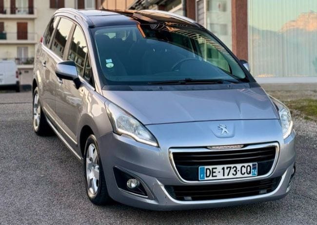 Peugeot 5008 7 places avec Climatisation