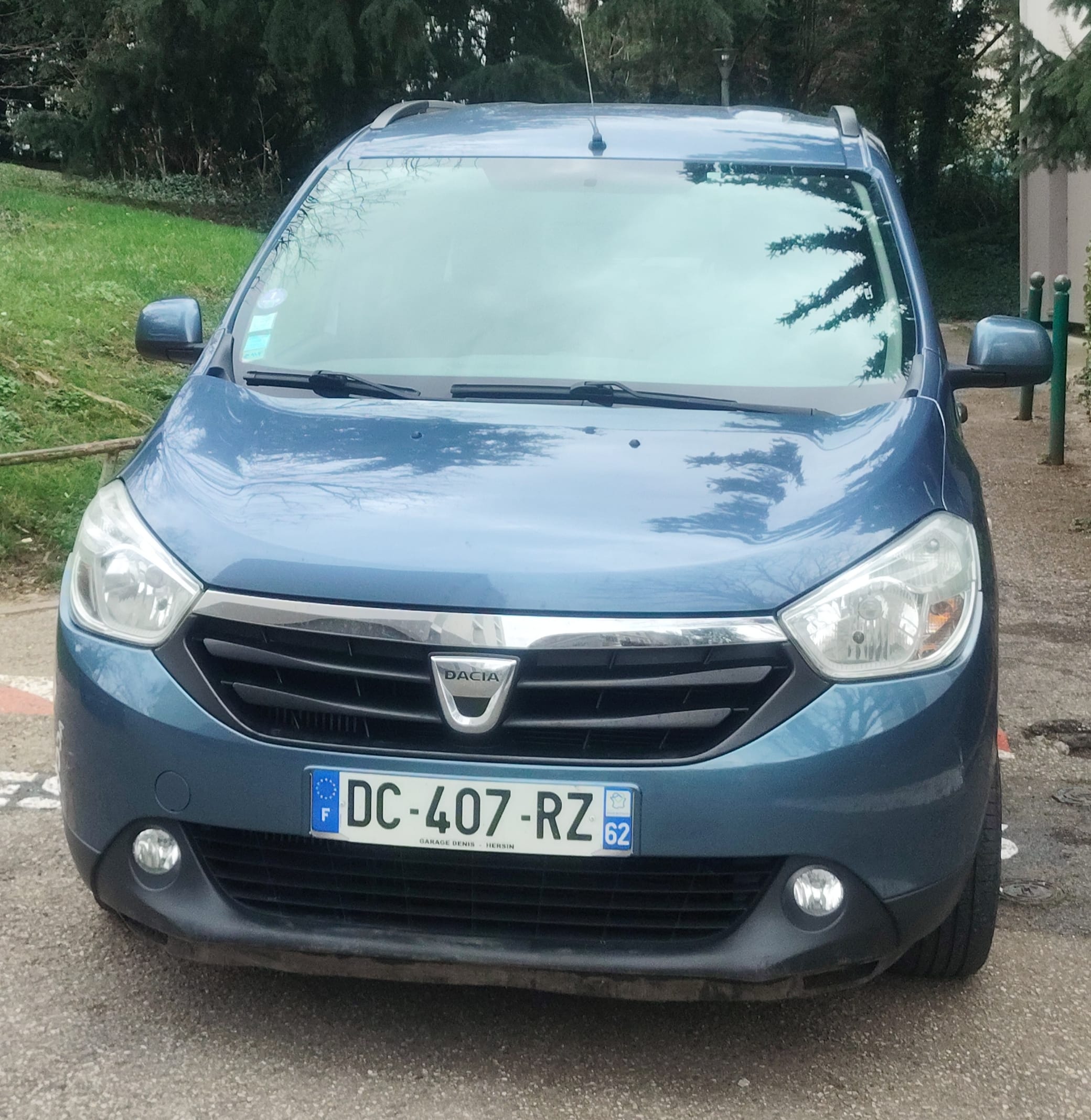 Dacia Lodgy avec Coffre de toit