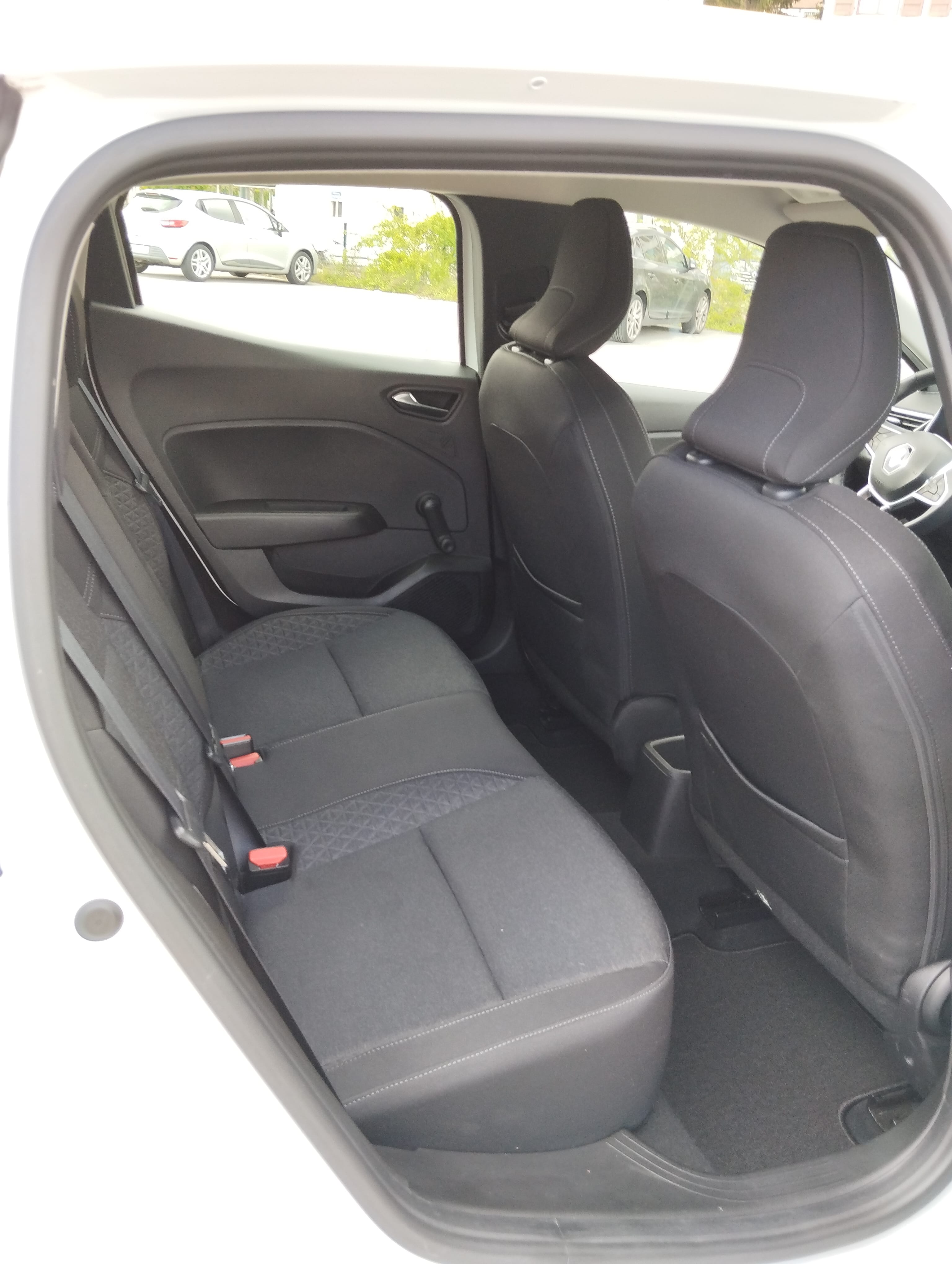 Renault Clio 1.0L essence avec Android Auto