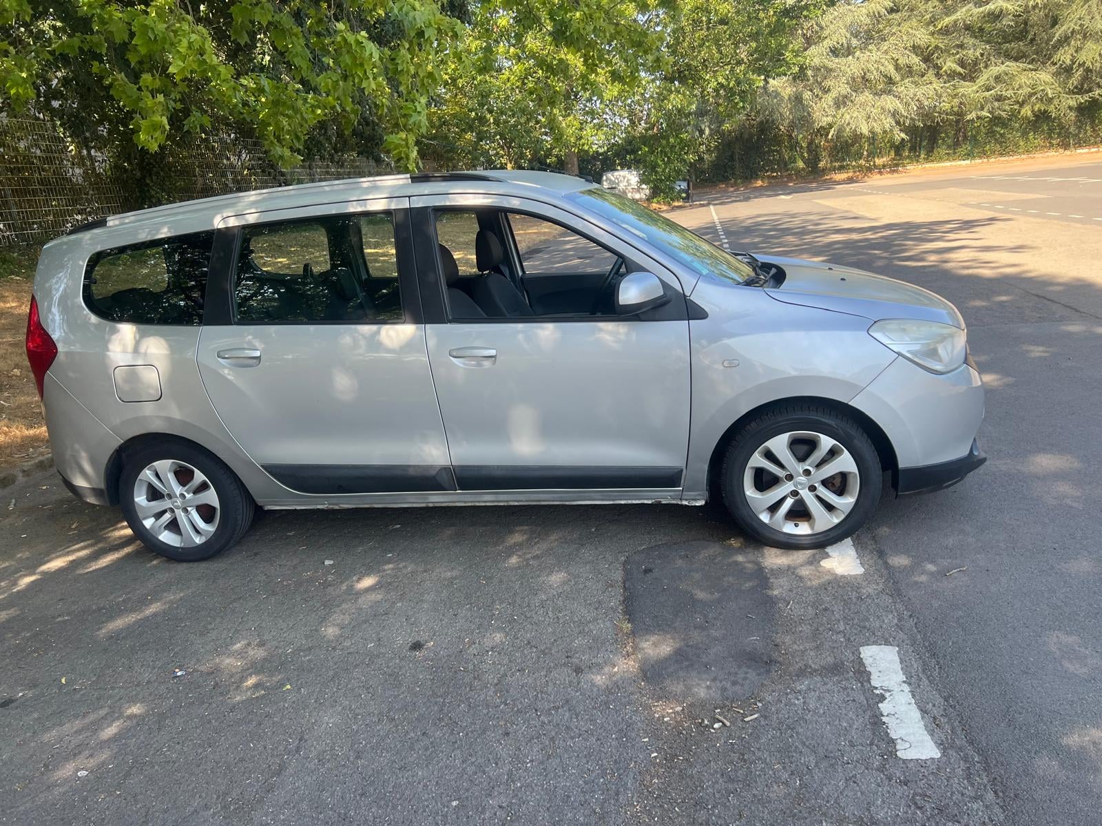 Dacia Lodgy, 2014, Essence 95, 7 places