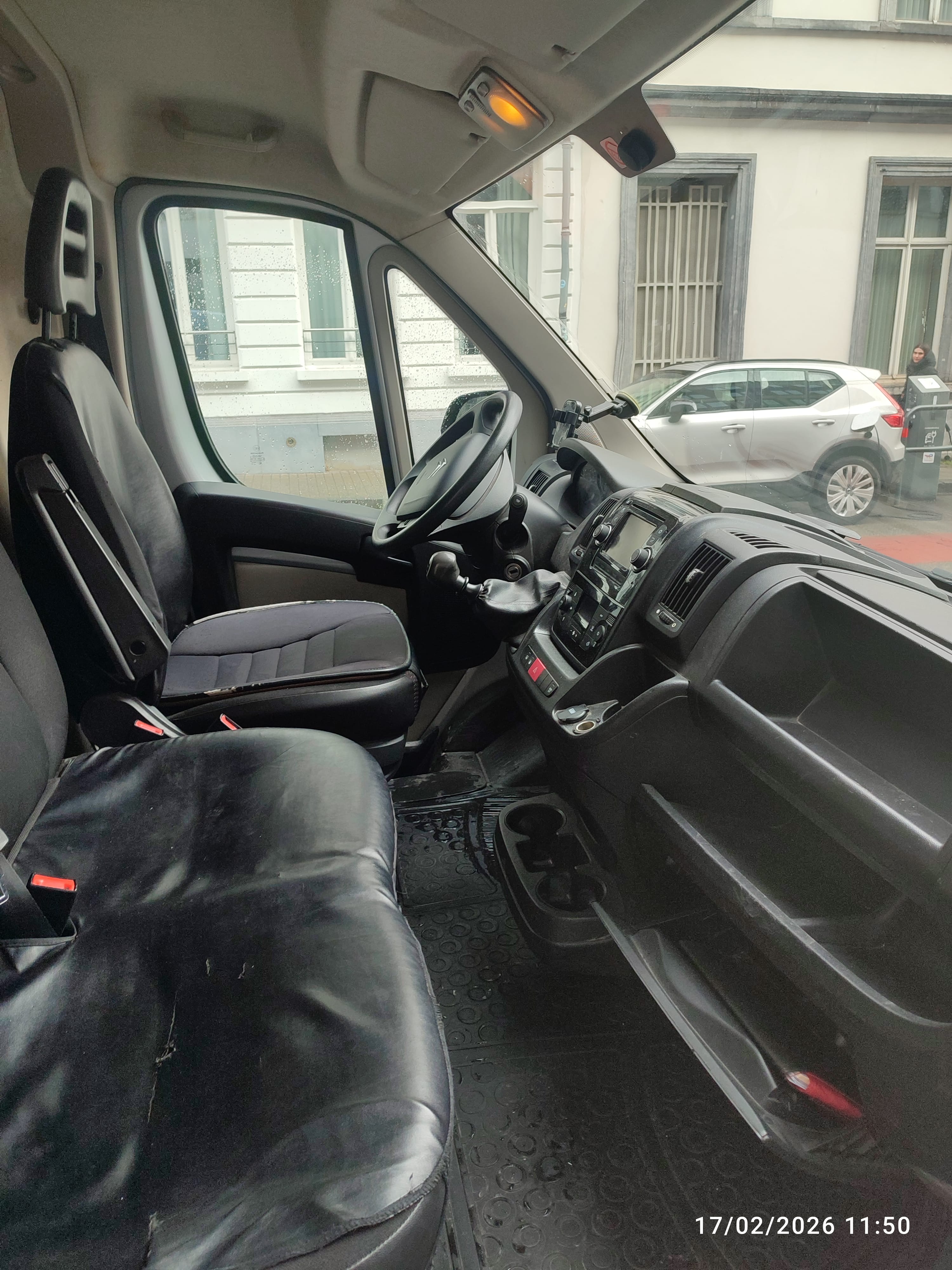 Citroen Jumper 2.0 HDI L3H2 entièrement équipée