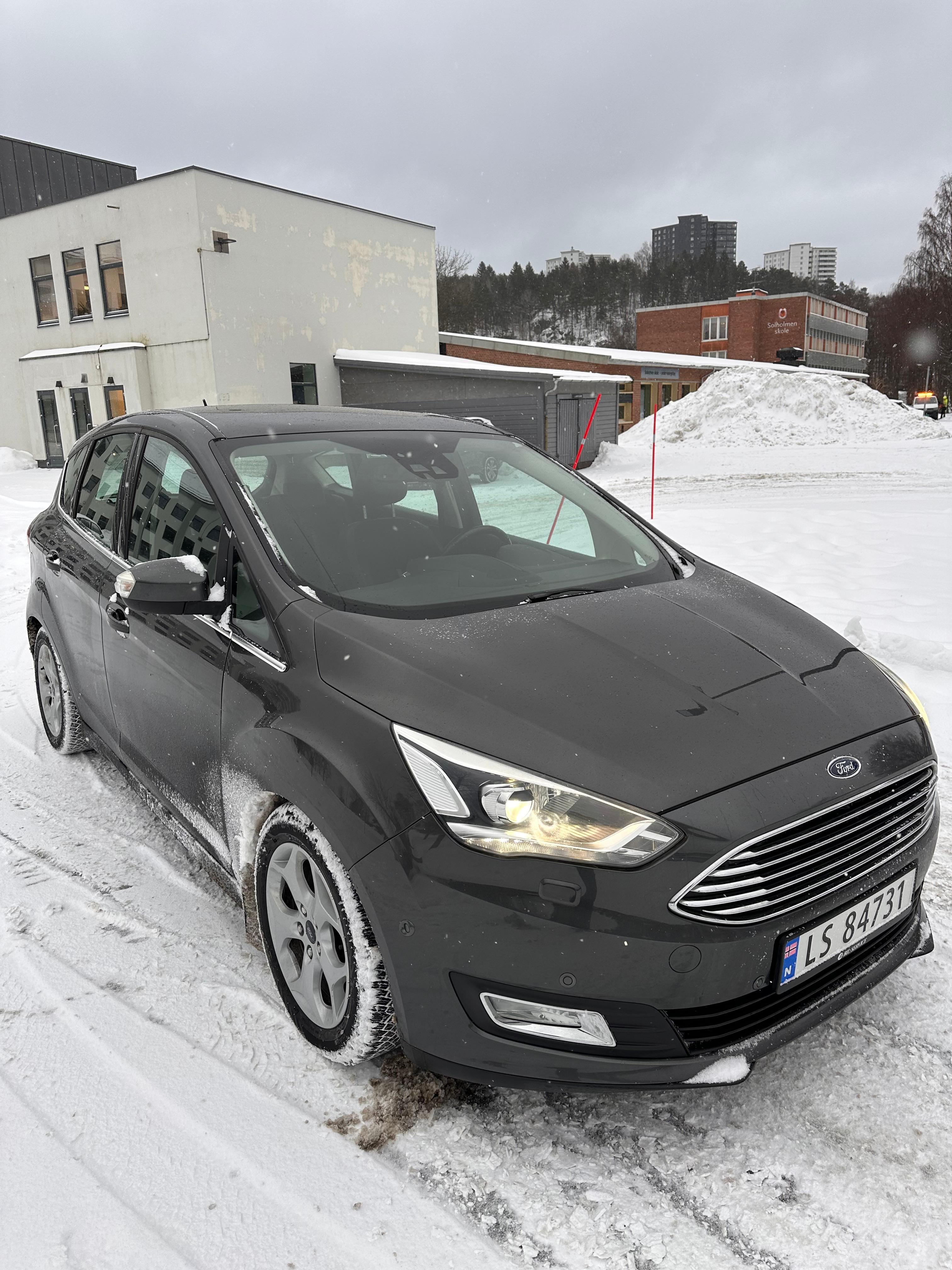 Ford C-Max 1.5 Bensin automat Titanium X tilhengerfeste, 2015, Blyfri 98, automatisk