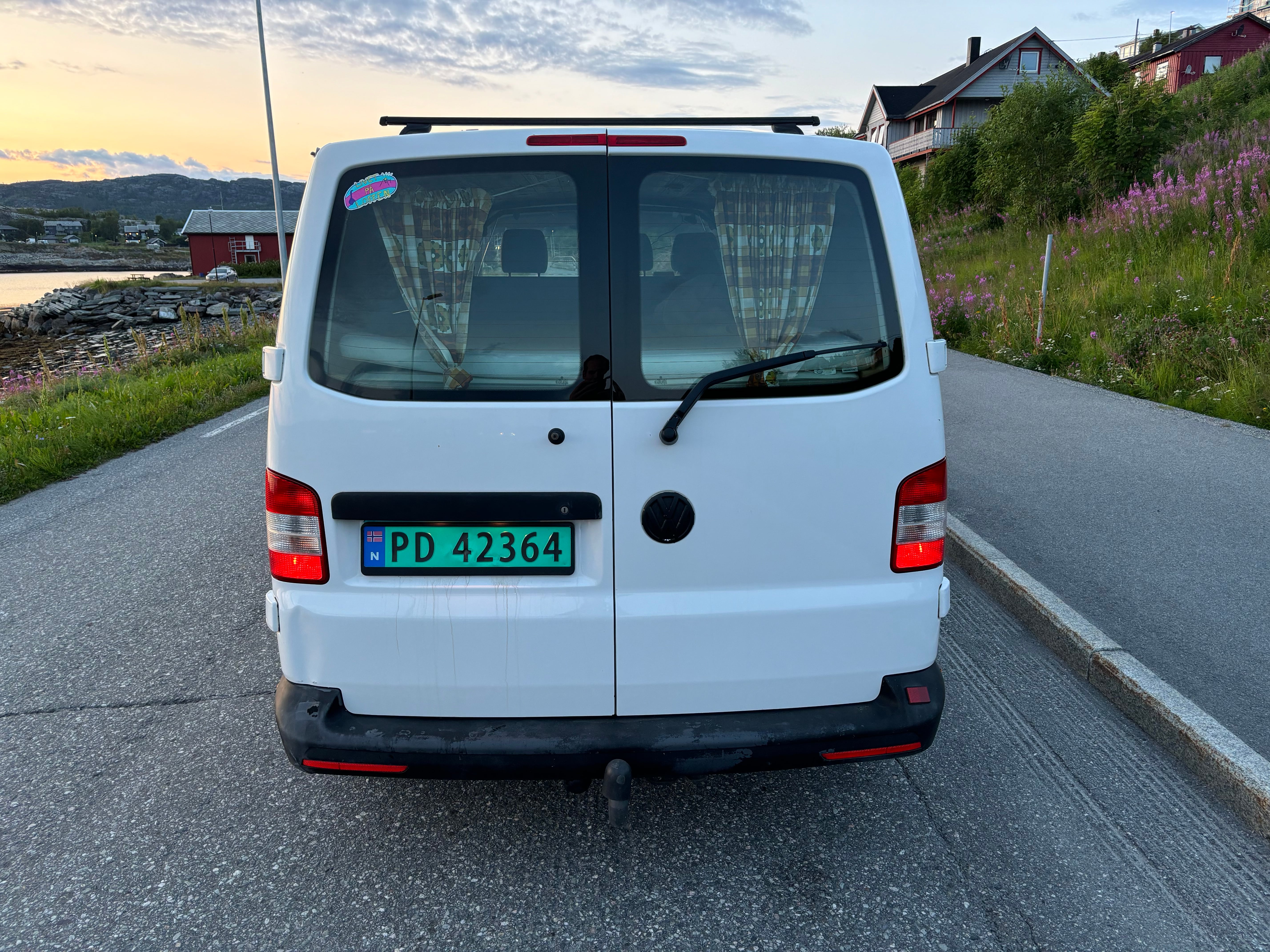 Volkswagen Transporter Camper med Skiboks