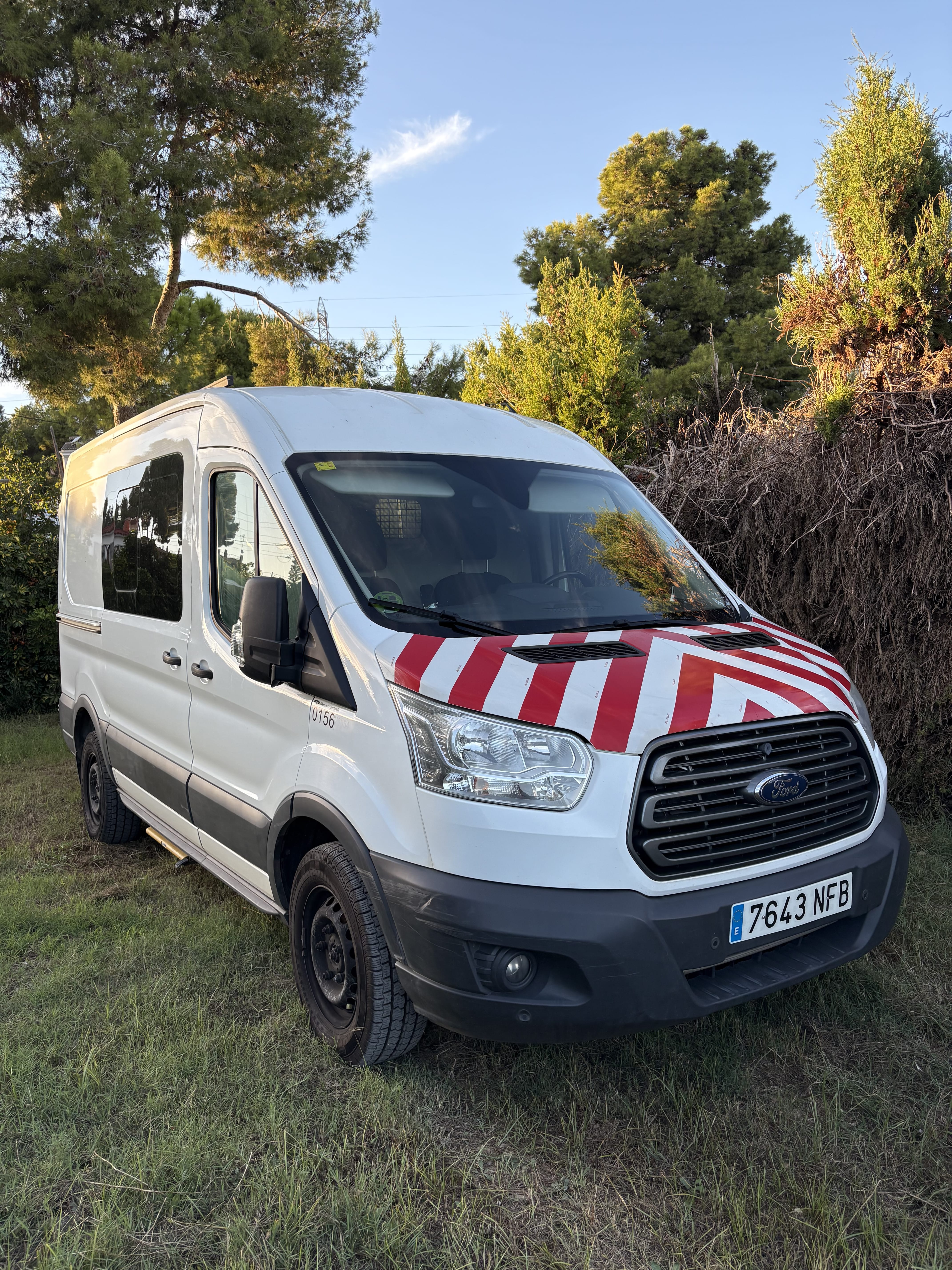 Ford Transit 350 2.0 avec Attelage