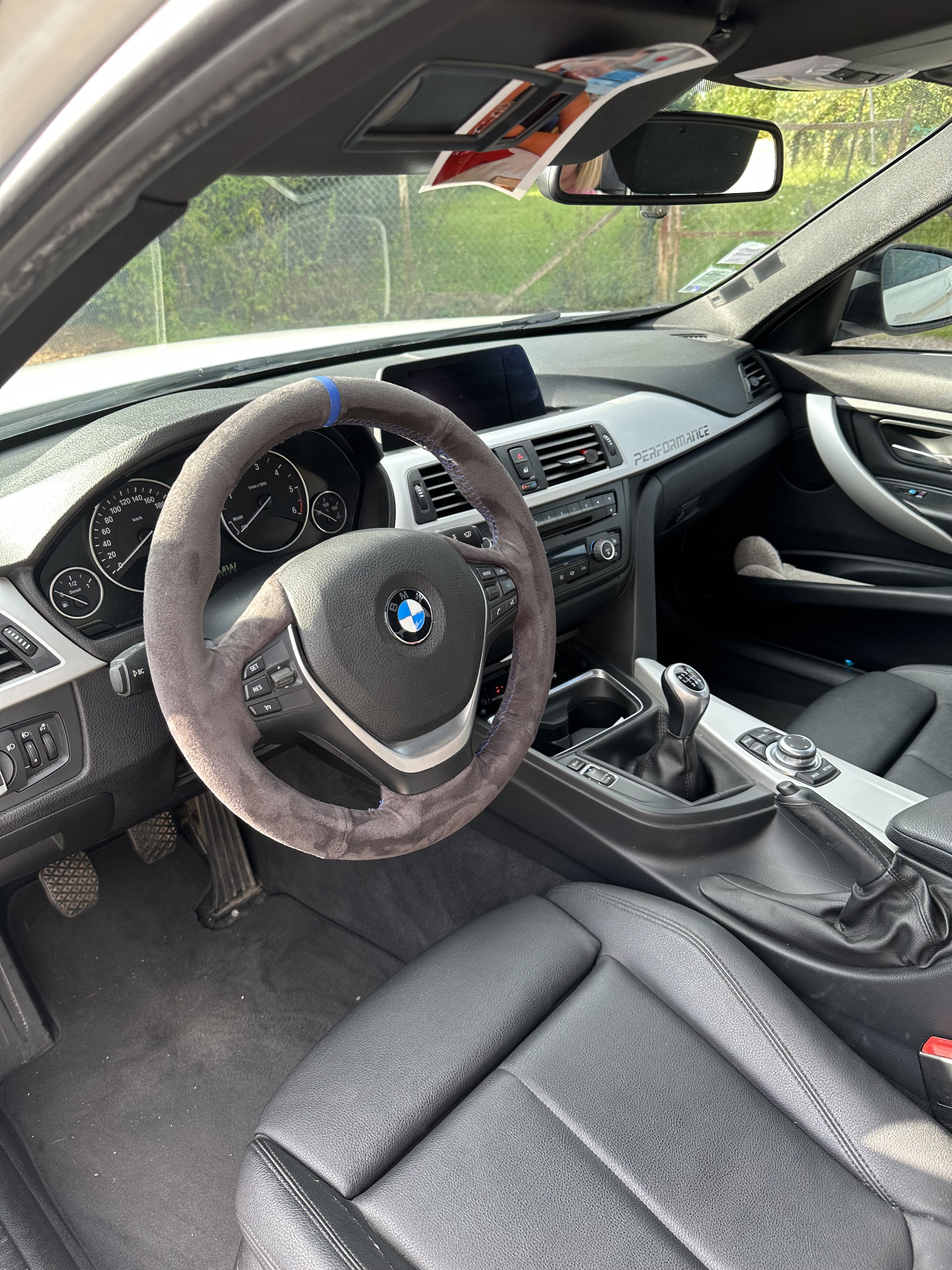 BMW Série 3 avec GPS