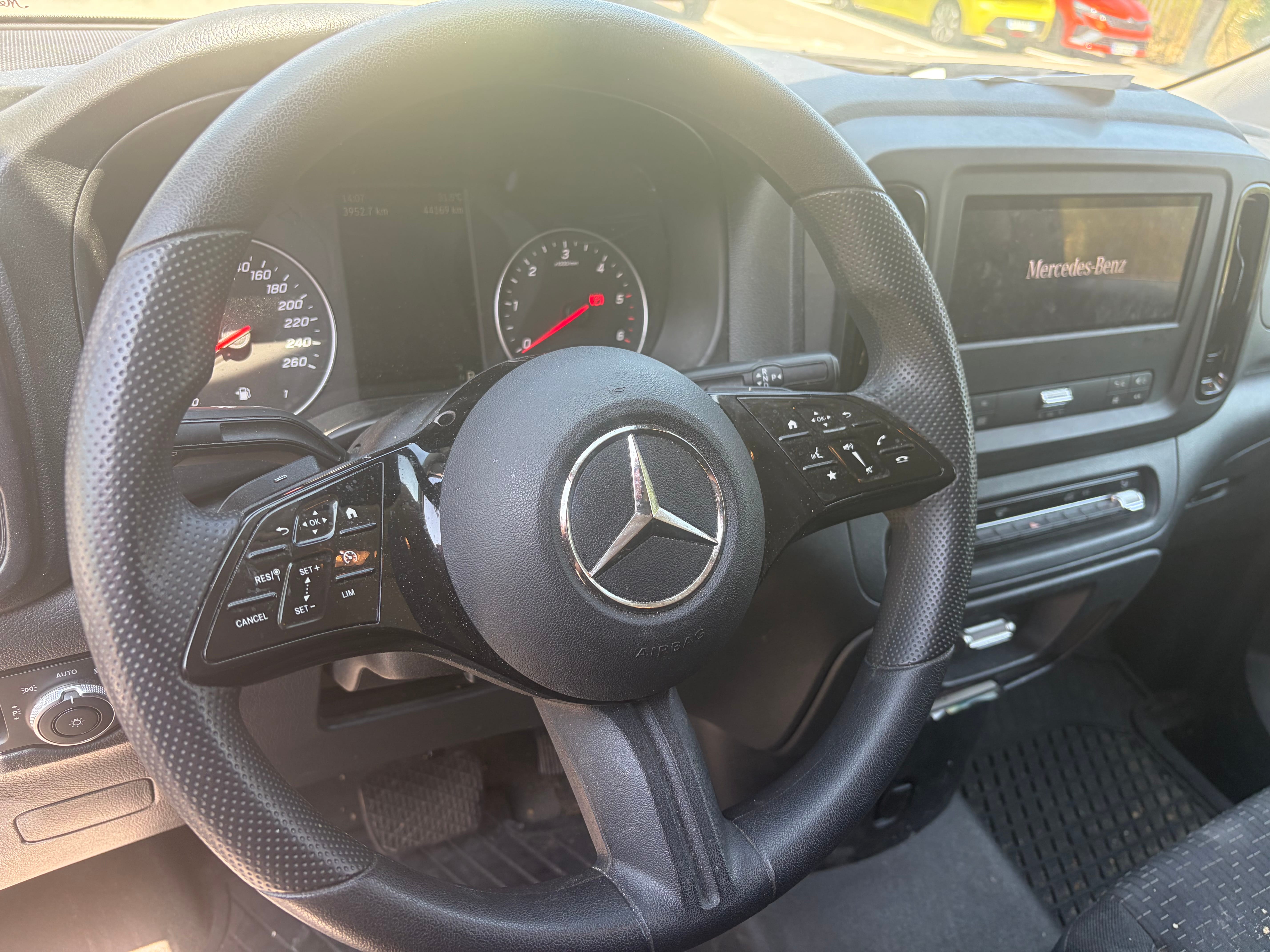 Mercedes-Benz Vito avec GPS