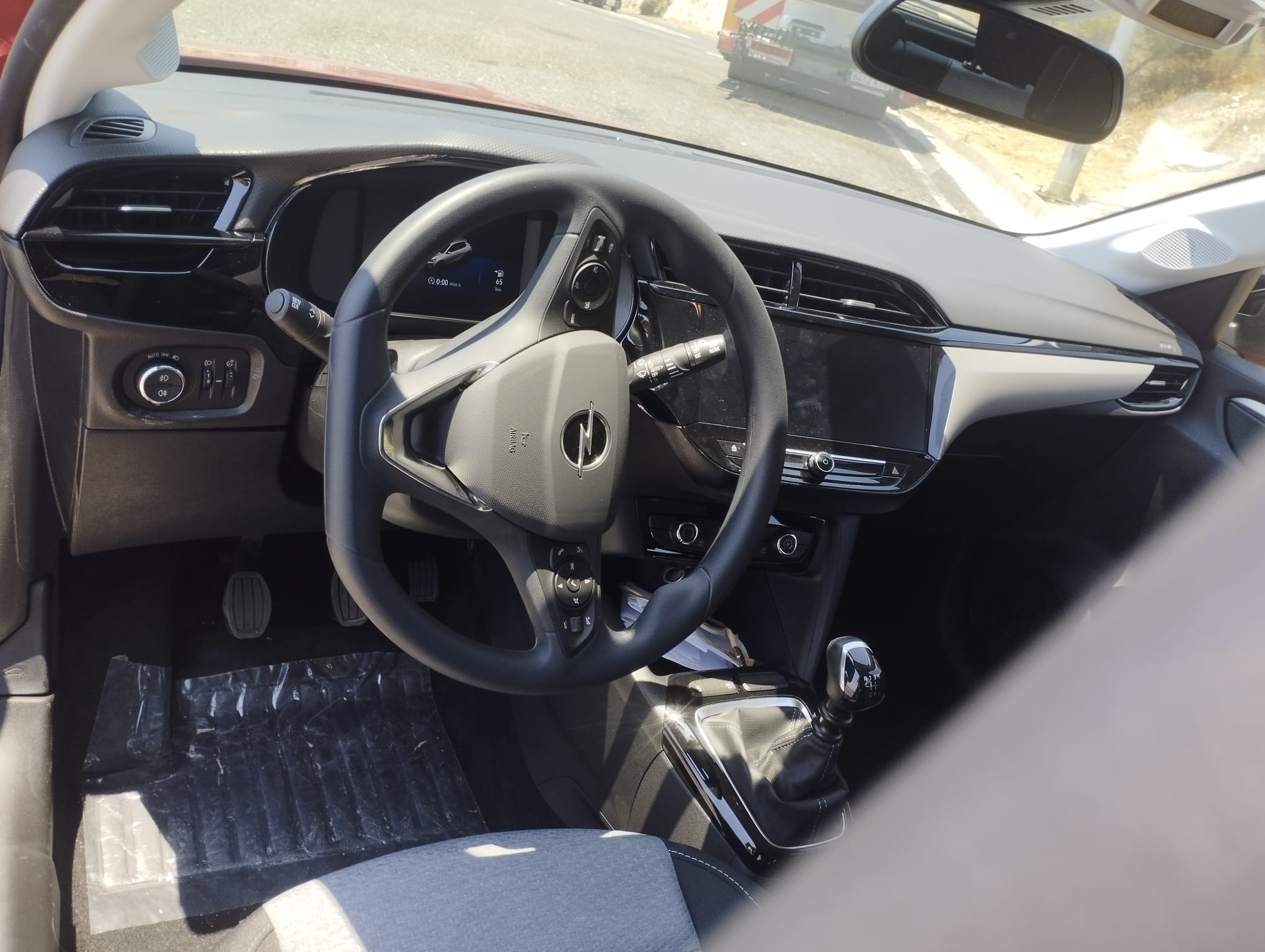 Opel Corsa 1.2 con GPS