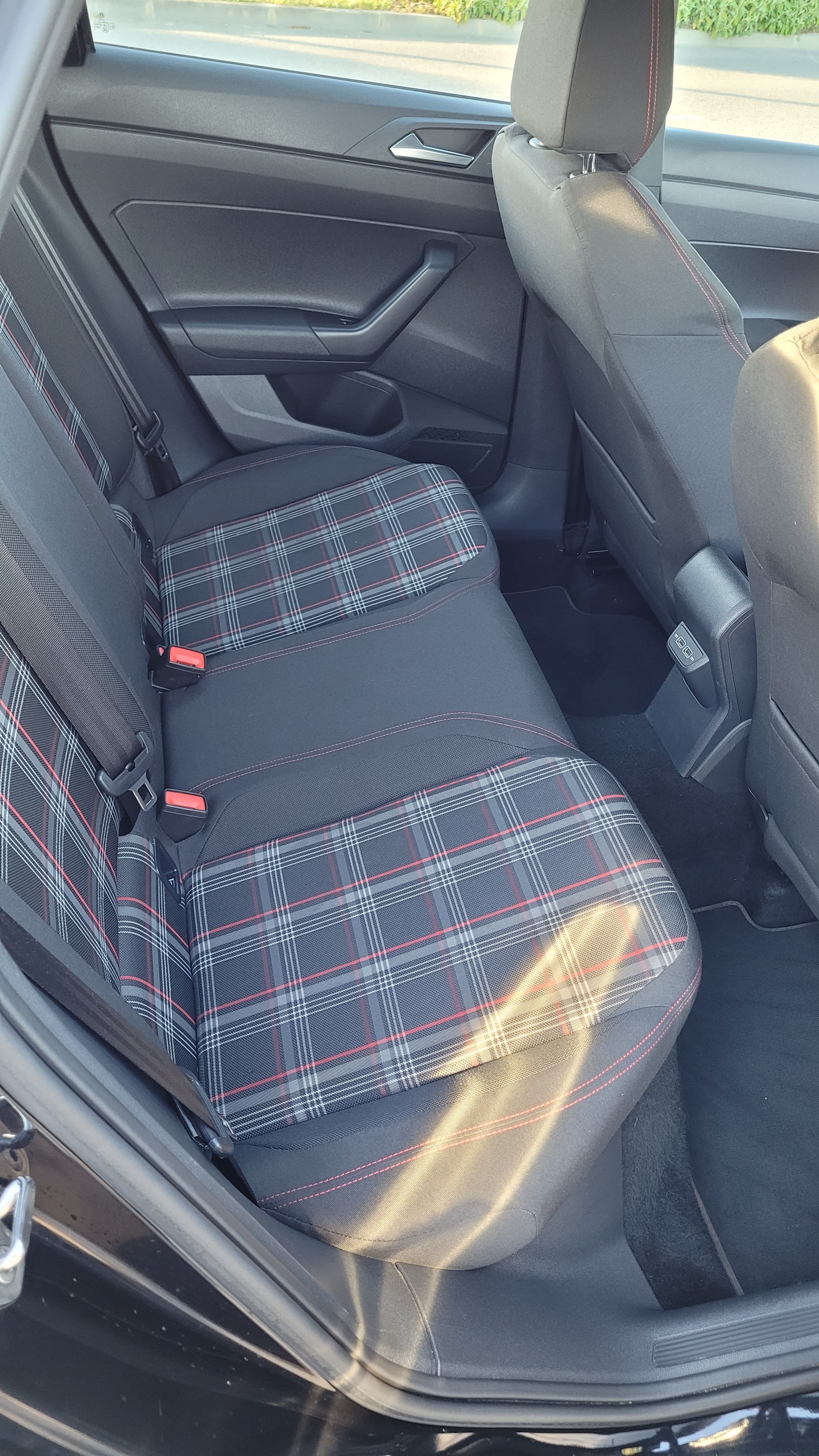 Volkswagen Polo GTI 200cv – Sportive, Compacte et Confort Haut de gamme avec Audio Bluetooth