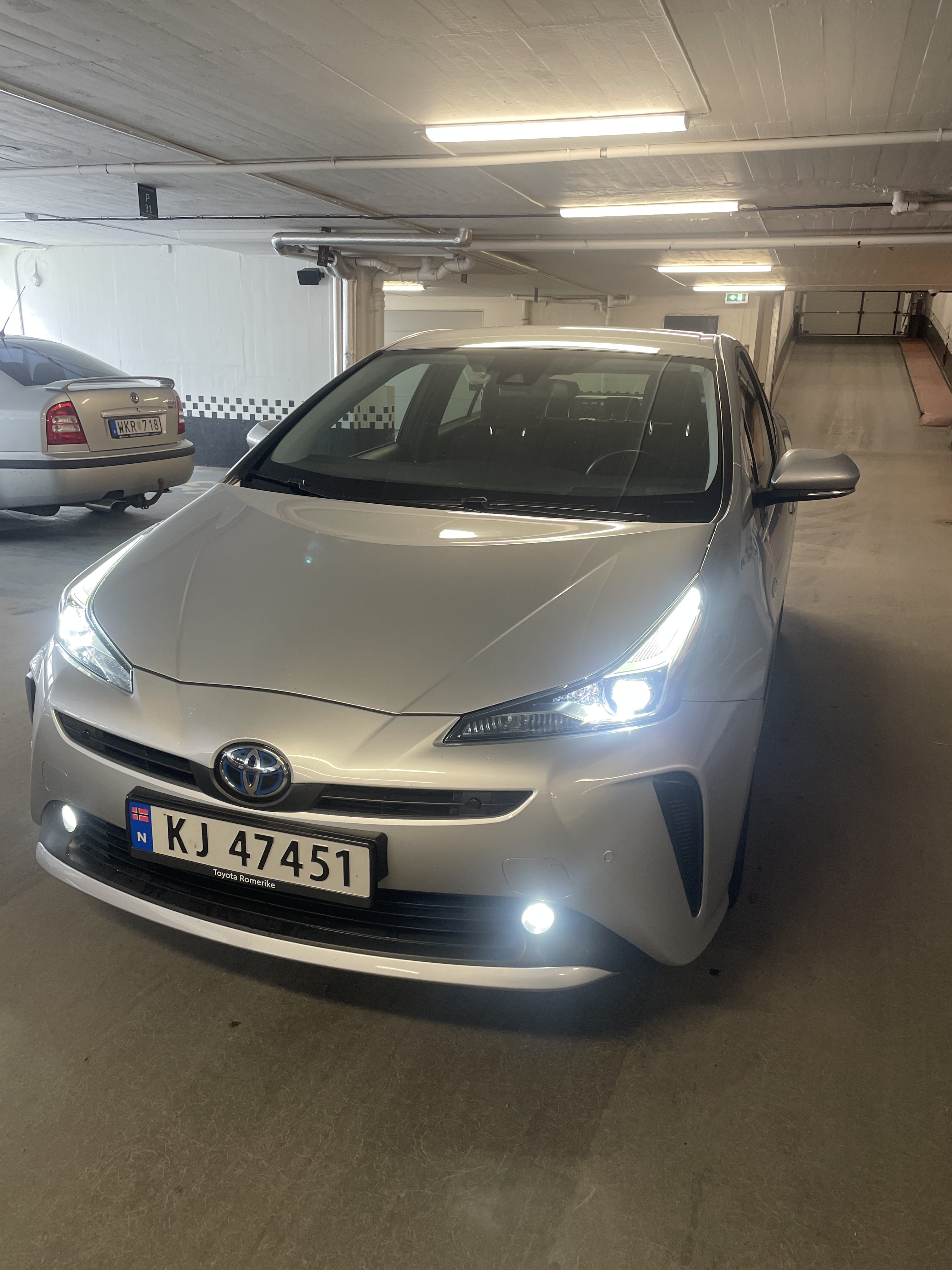 Toyota Prius LE AWD-E, 2020, Blyfri 95, automatisk