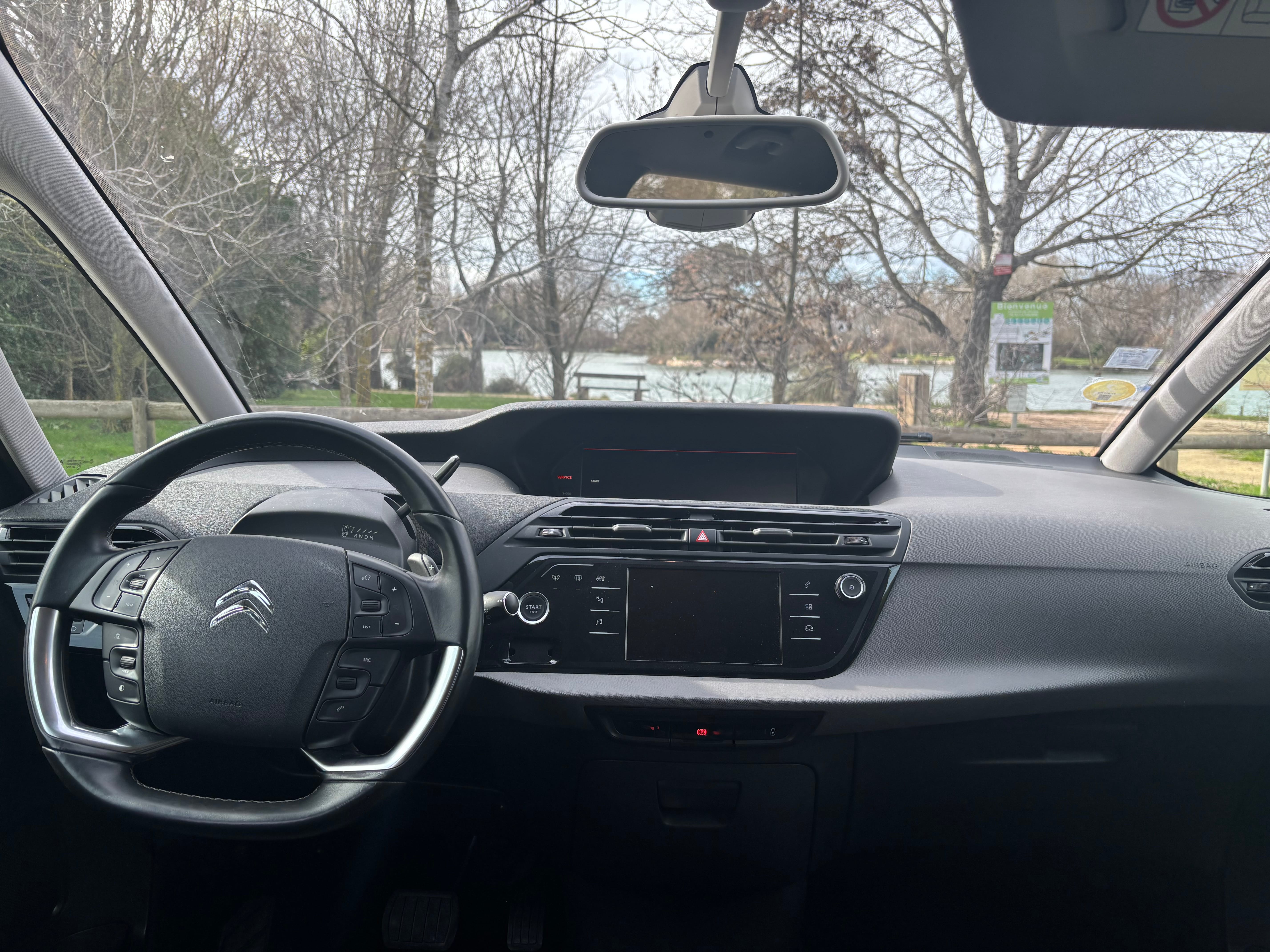 Citroen C4 Grand Spacetourer avec GPS
