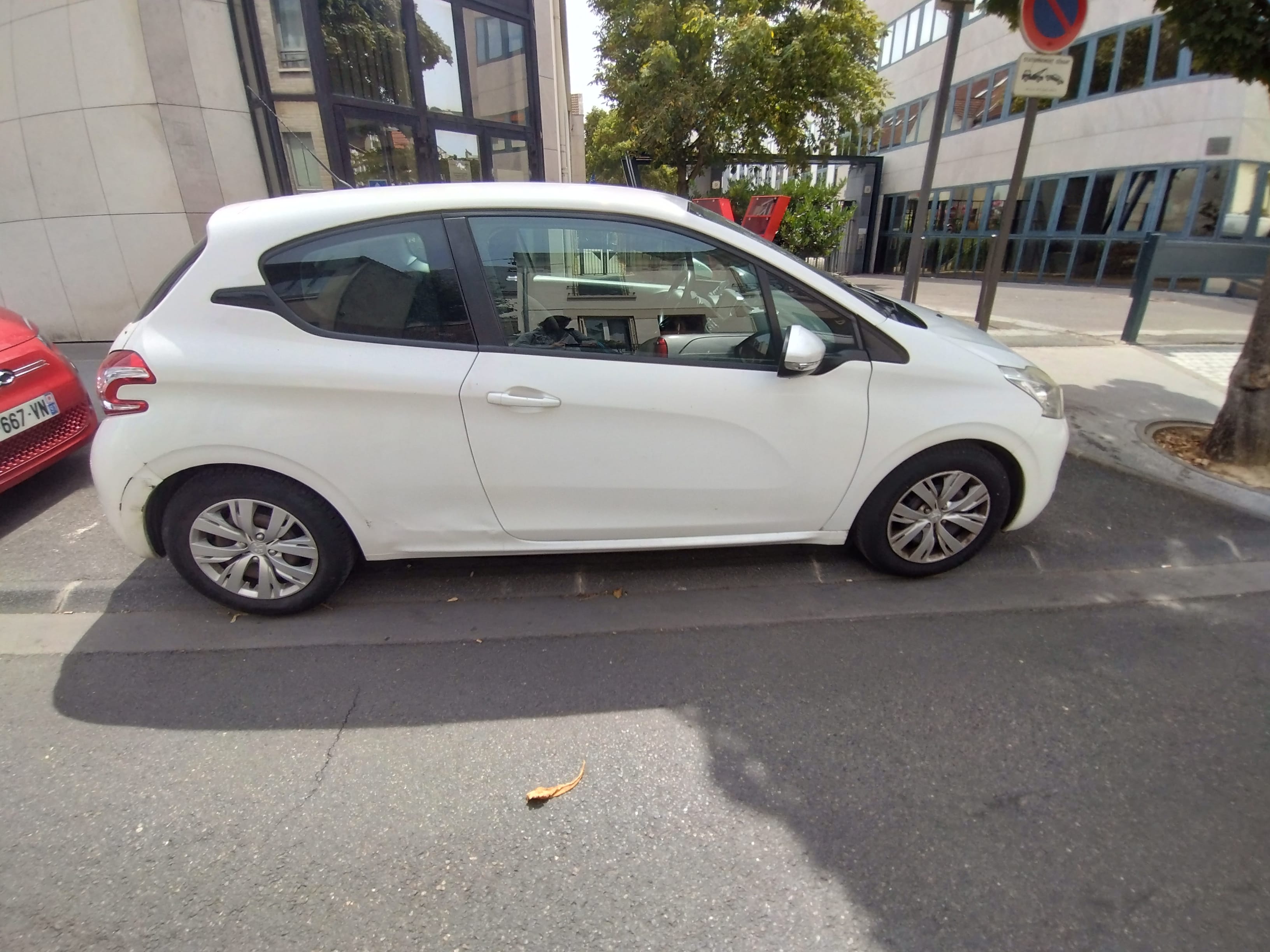 Peugeot 208 avec Climatisation