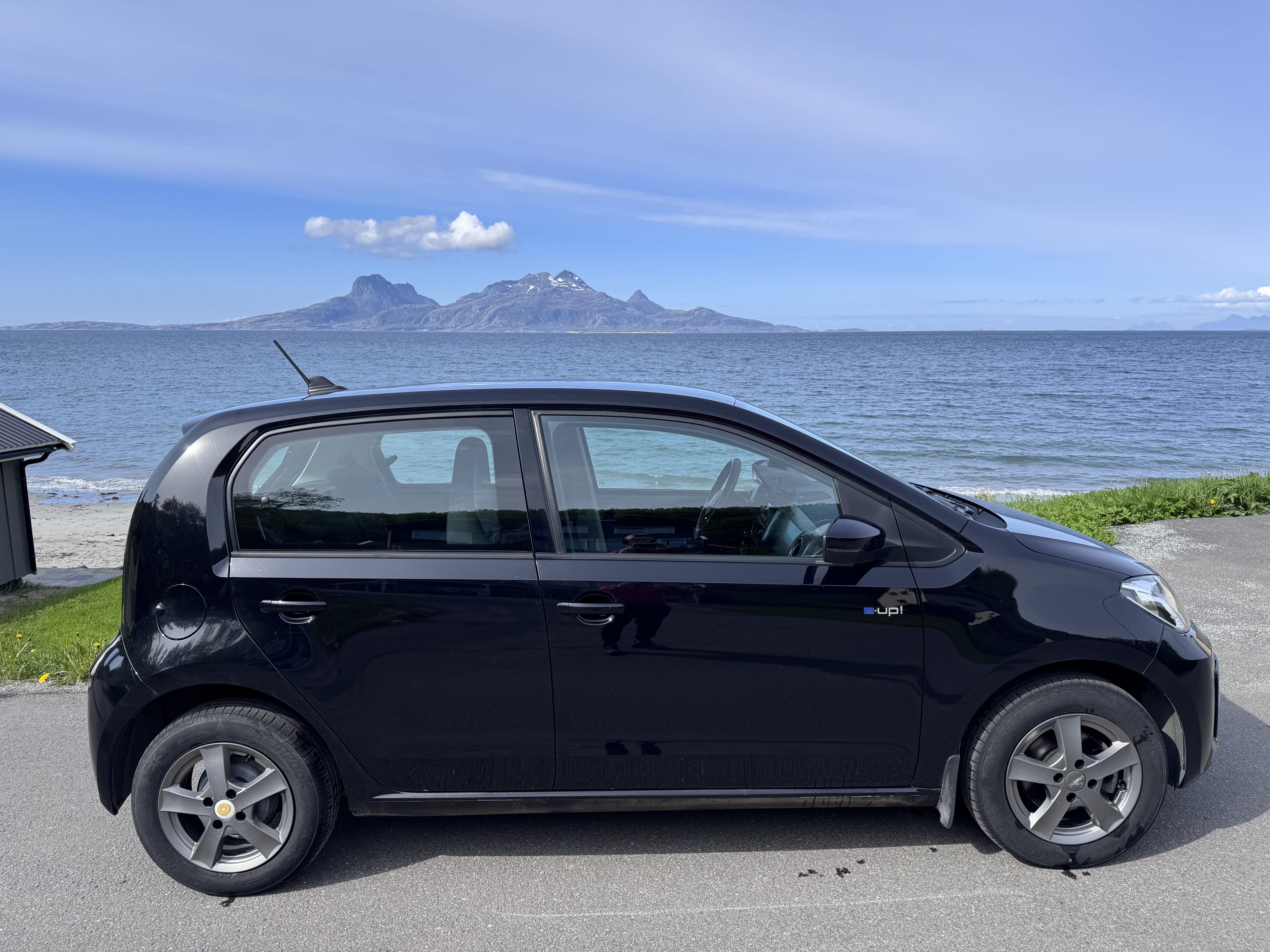 Volkswagen e-Up ! Electric Long Range (~250km summer) med Aircondition