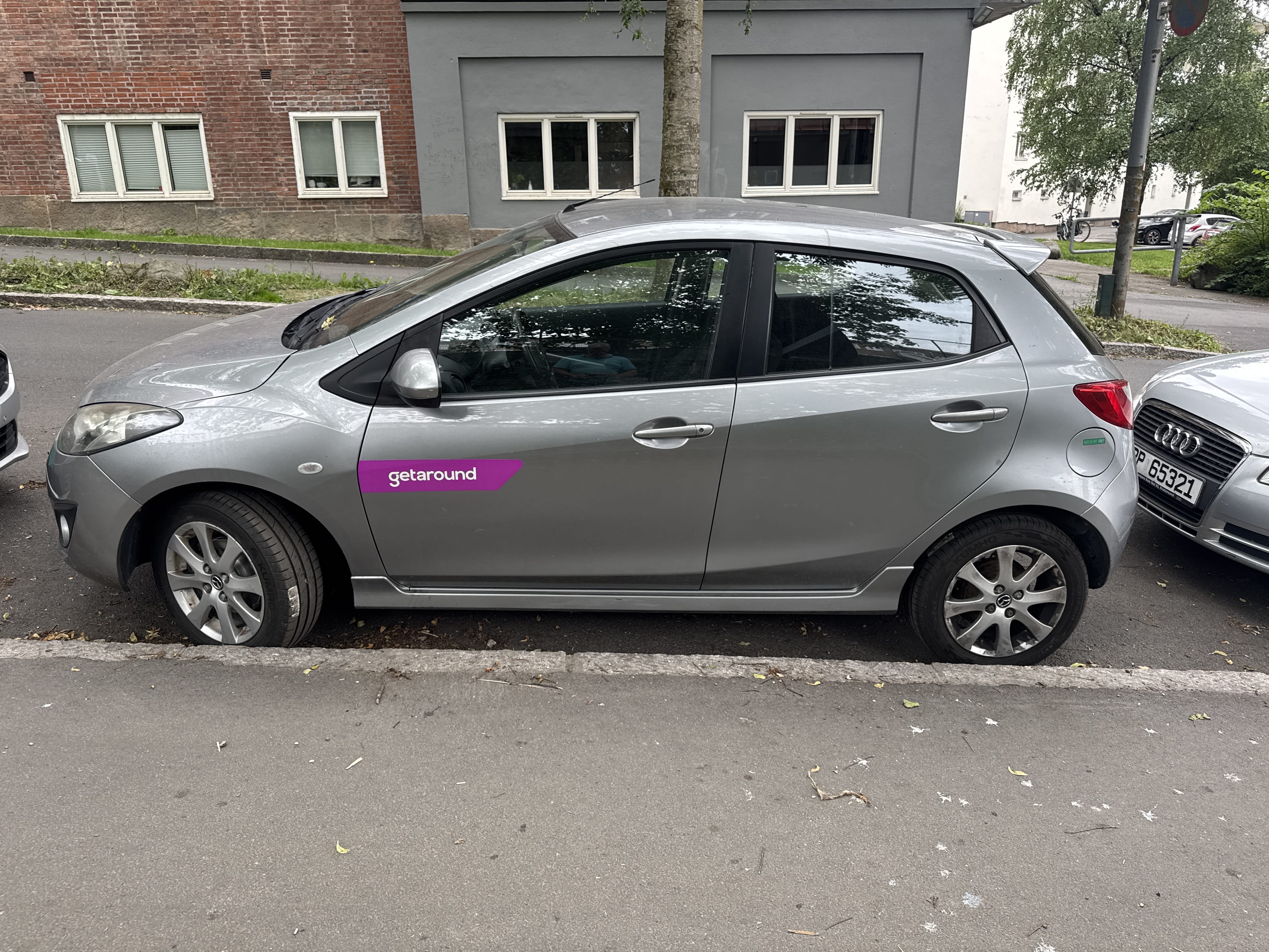 Mazda 2 med Lydinngang