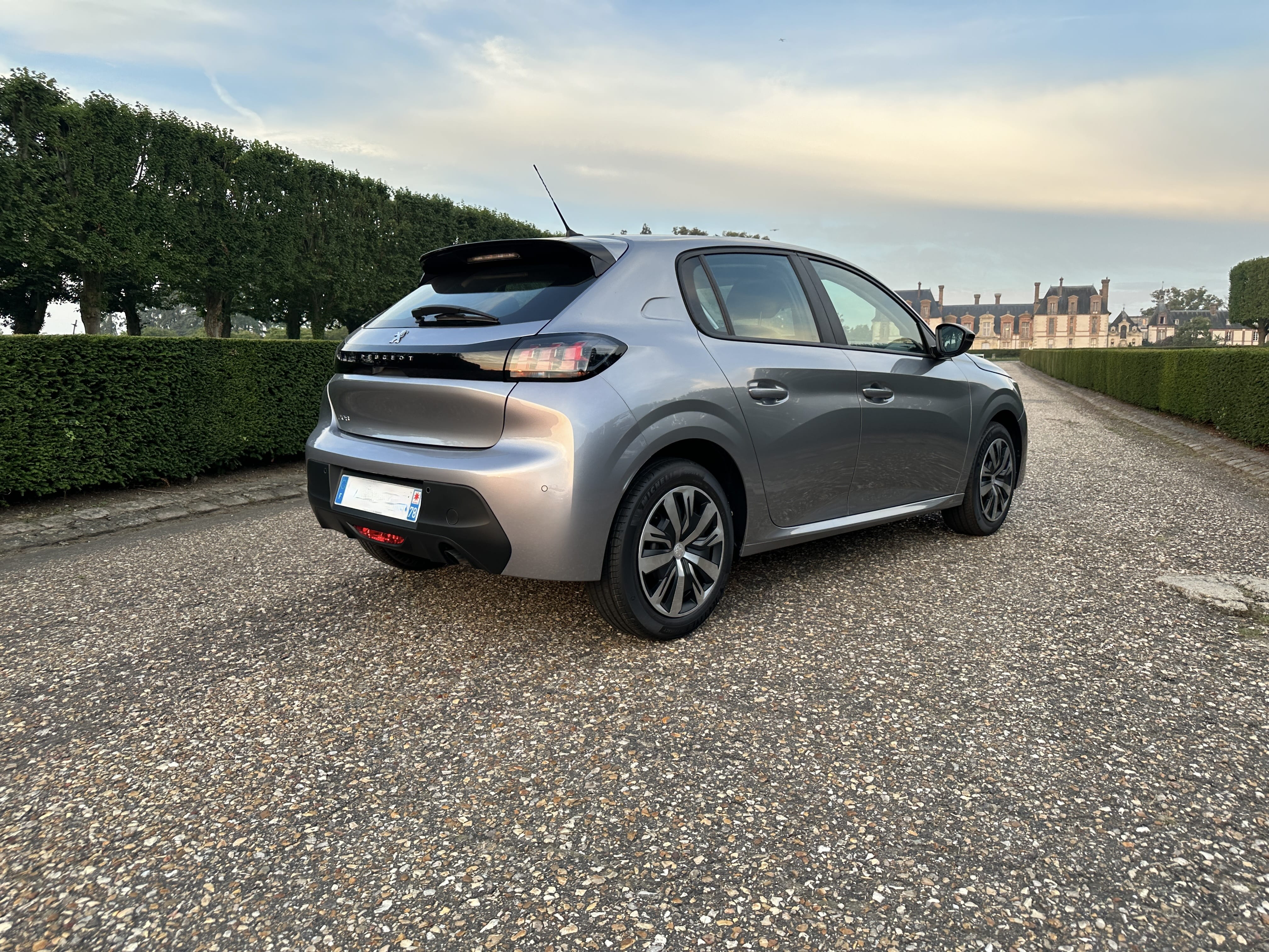 Peugeot 208 avec Entrée audio / iPod