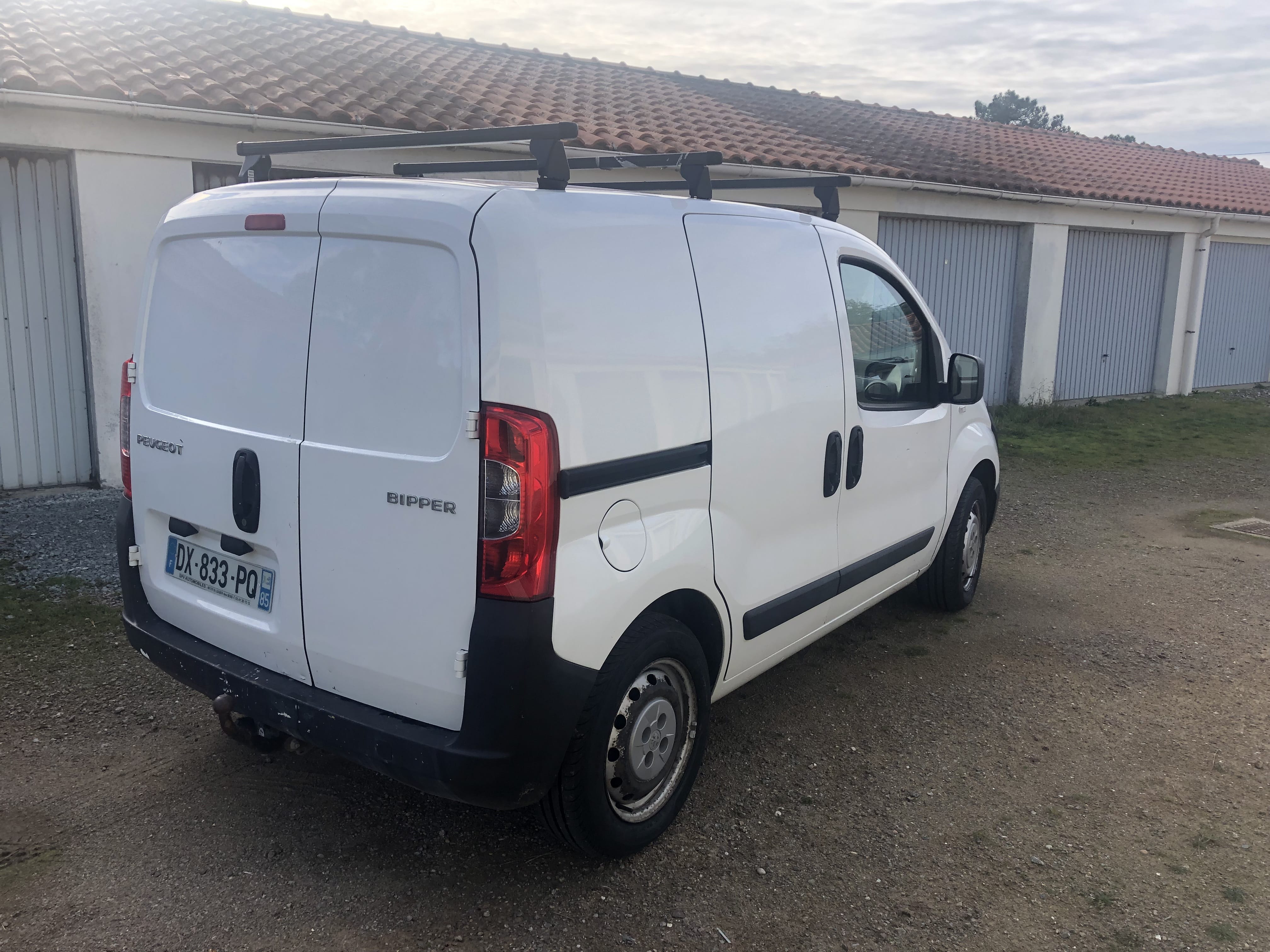 Peugeot Bipper avec Attelage